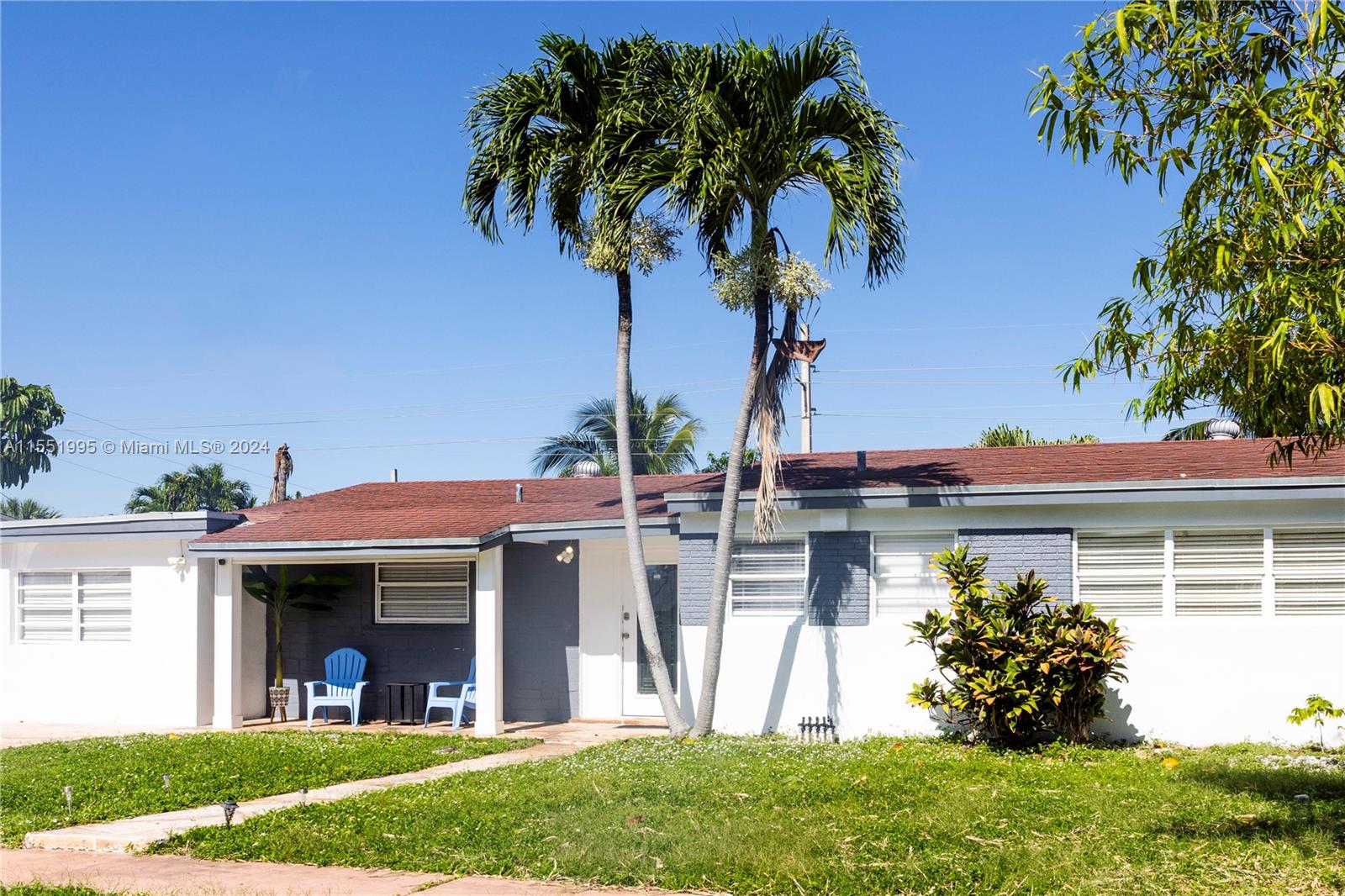 2565 NE 214th St, Miami, Florida 33180, 5 Bedrooms Bedrooms, ,2 BathroomsBathrooms,Residential,For Sale,2565 NE 214th St,A11551995