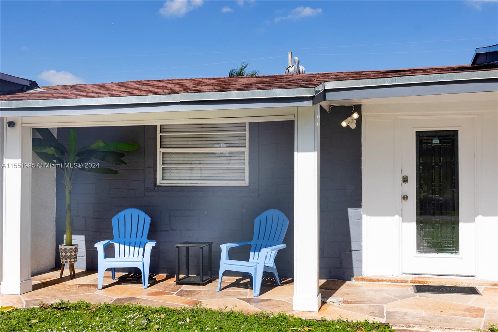 2565 NE 214th St, Miami, Florida 33180, 5 Bedrooms Bedrooms, ,2 BathroomsBathrooms,Residential,For Sale,2565 NE 214th St,A11551995