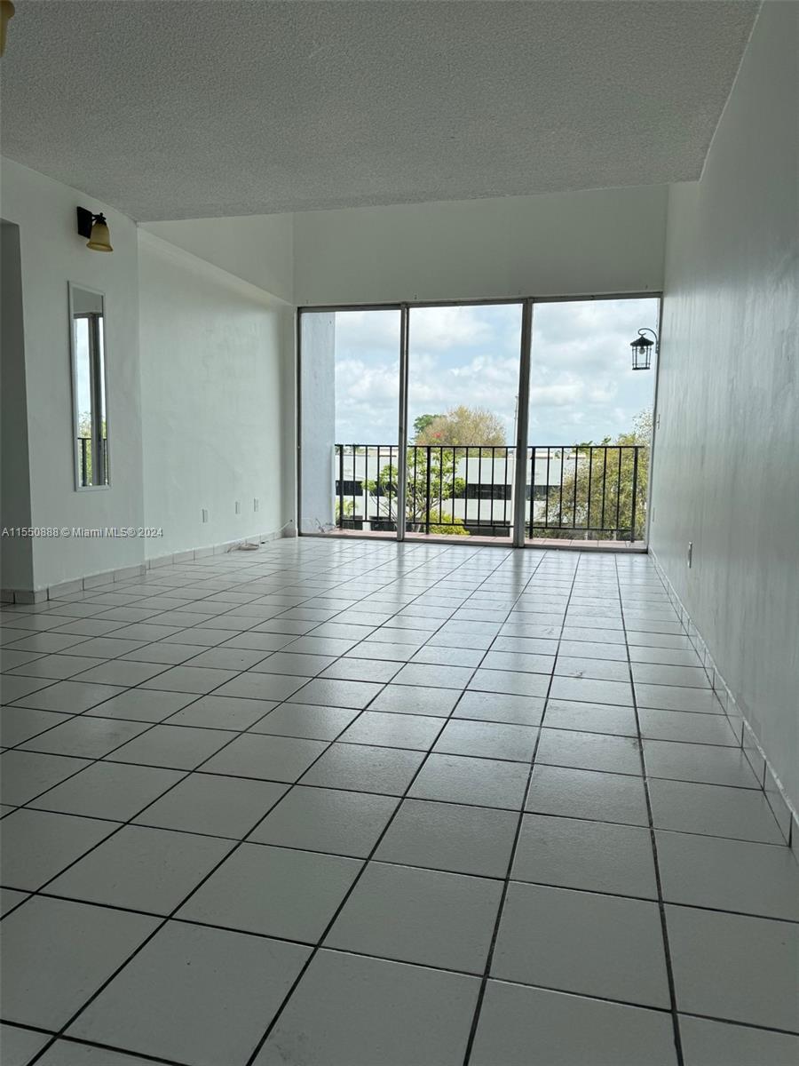 210 Fontainebleau Blvd 403, Miami, Florida 33172, 2 Bedrooms Bedrooms, ,1 BathroomBathrooms,Residential,For Sale,210 Fontainebleau Blvd 403,A11550888