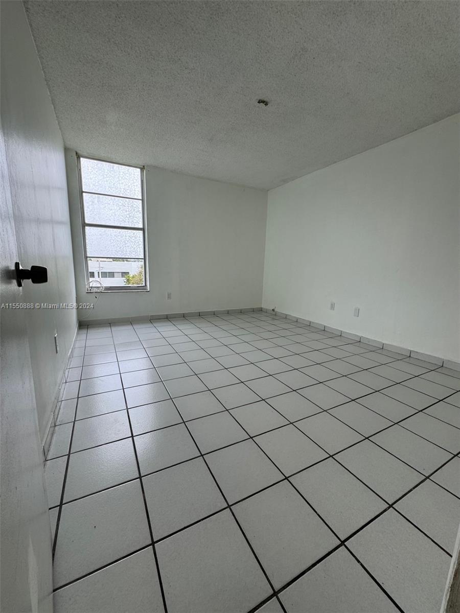 210 Fontainebleau Blvd 403, Miami, Florida 33172, 2 Bedrooms Bedrooms, ,1 BathroomBathrooms,Residential,For Sale,210 Fontainebleau Blvd 403,A11550888