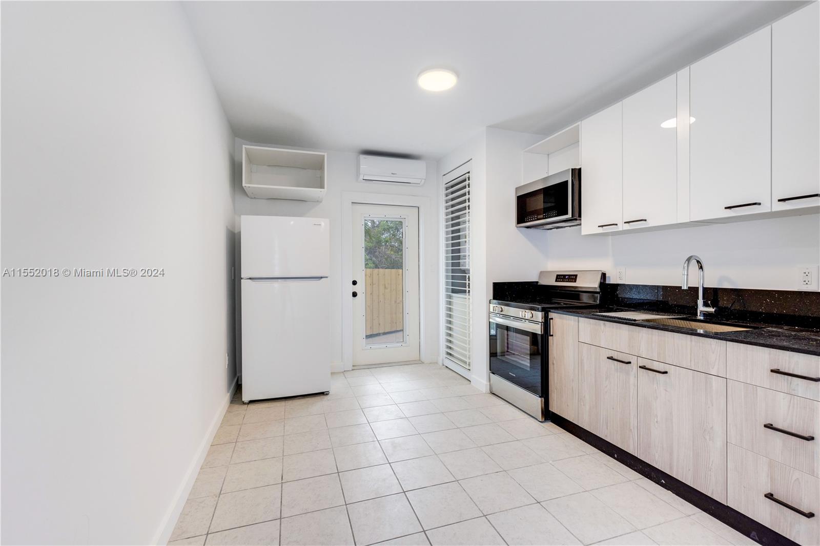7800 NE 10th Ct 4, Miami, Florida 33138, 1 Bedroom Bedrooms, ,1 BathroomBathrooms,Residentiallease,For Rent,7800 NE 10th Ct 4,A11552018