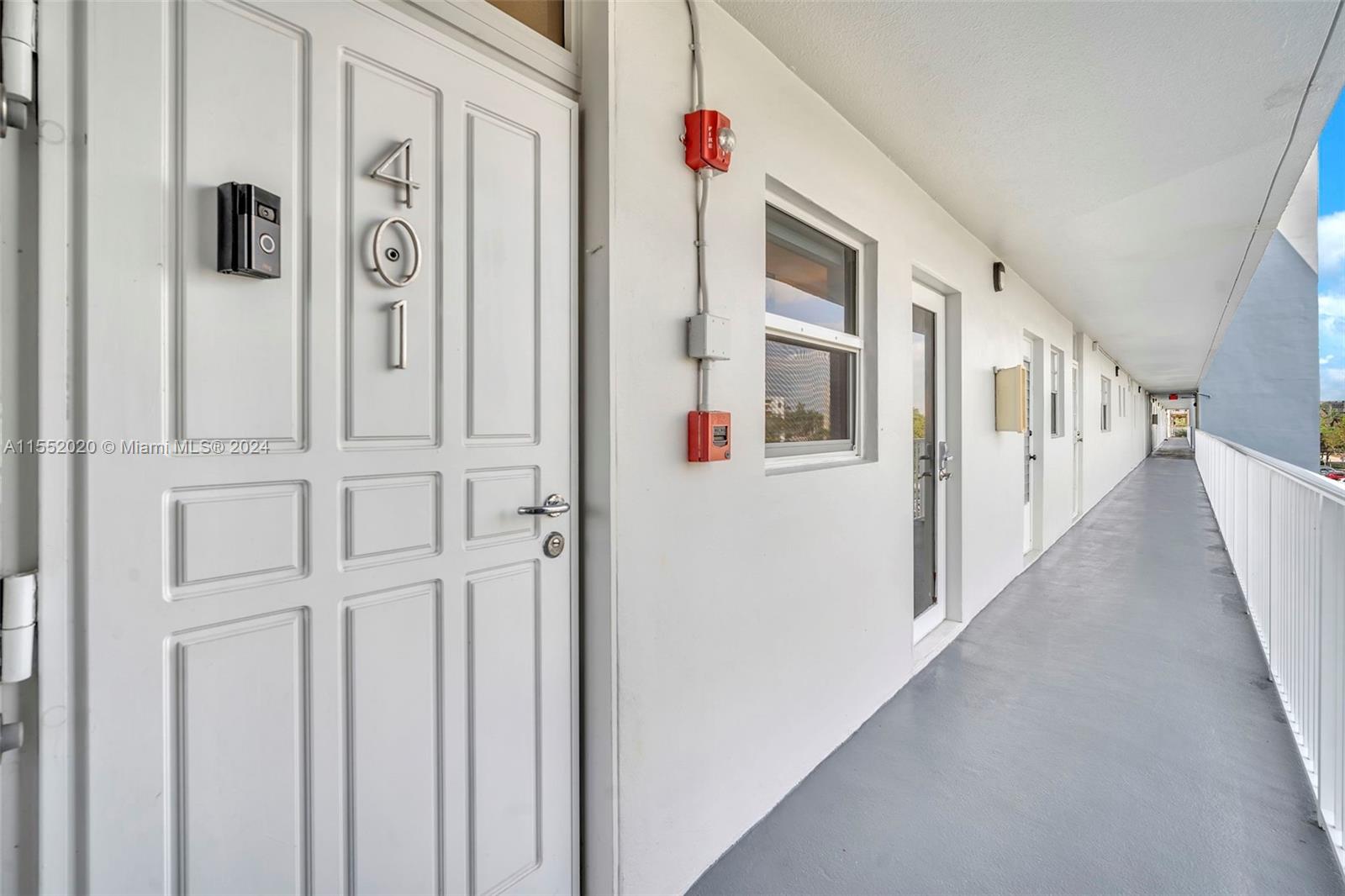 619 NE 14th Ave 401, Hallandale Beach, Florida 33009, 2 Bedrooms Bedrooms, ,2 BathroomsBathrooms,Residential,For Sale,619 NE 14th Ave 401,A11552020