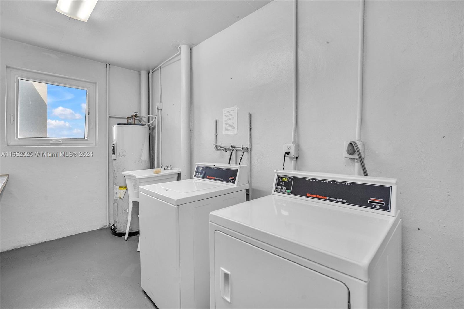 619 NE 14th Ave 401, Hallandale Beach, Florida 33009, 2 Bedrooms Bedrooms, ,2 BathroomsBathrooms,Residential,For Sale,619 NE 14th Ave 401,A11552020