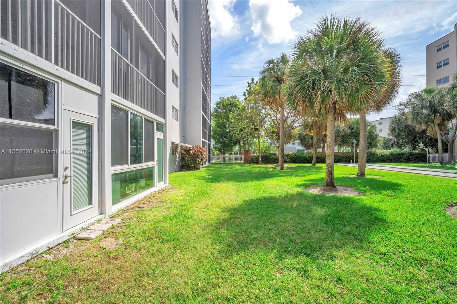 619 NE 14th Ave 401, Hallandale Beach, Florida 33009, 2 Bedrooms Bedrooms, ,2 BathroomsBathrooms,Residential,For Sale,619 NE 14th Ave 401,A11552020