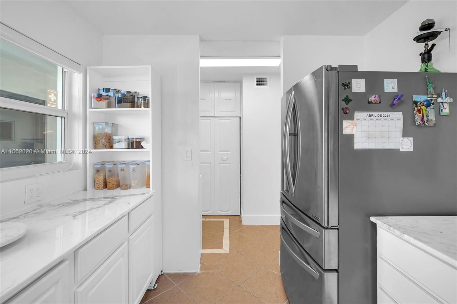 619 NE 14th Ave 401, Hallandale Beach, Florida 33009, 2 Bedrooms Bedrooms, ,2 BathroomsBathrooms,Residential,For Sale,619 NE 14th Ave 401,A11552020