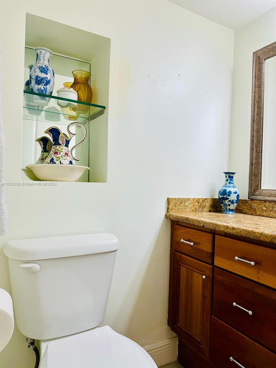 2655 Collins Ave 410, Miami Beach, Florida 33140, 2 Bedrooms Bedrooms, ,1 BathroomBathrooms,Residential,For Sale,2655 Collins Ave 410,A11552035