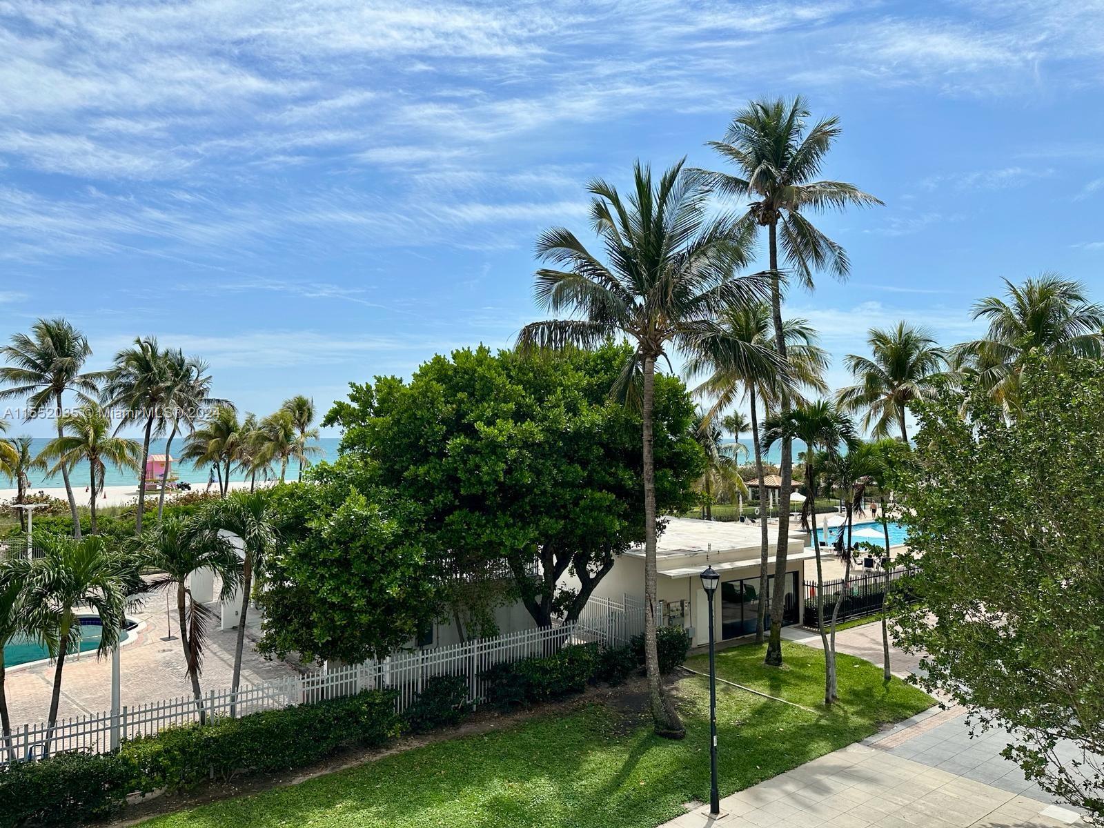 2655 Collins Ave 410, Miami Beach, Florida 33140, 2 Bedrooms Bedrooms, ,1 BathroomBathrooms,Residential,For Sale,2655 Collins Ave 410,A11552035