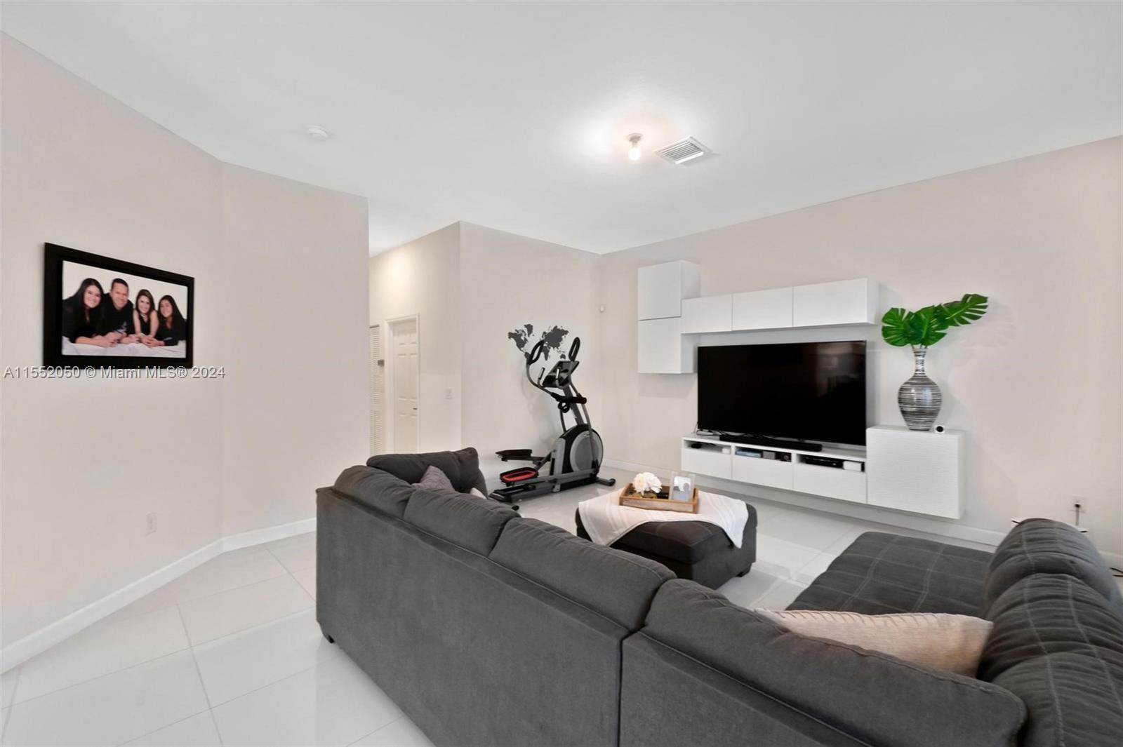 11761 SW 251st St, Homestead, Florida 33032, 4 Bedrooms Bedrooms, ,4 BathroomsBathrooms,Residential,For Sale,11761 SW 251st St,A11552050