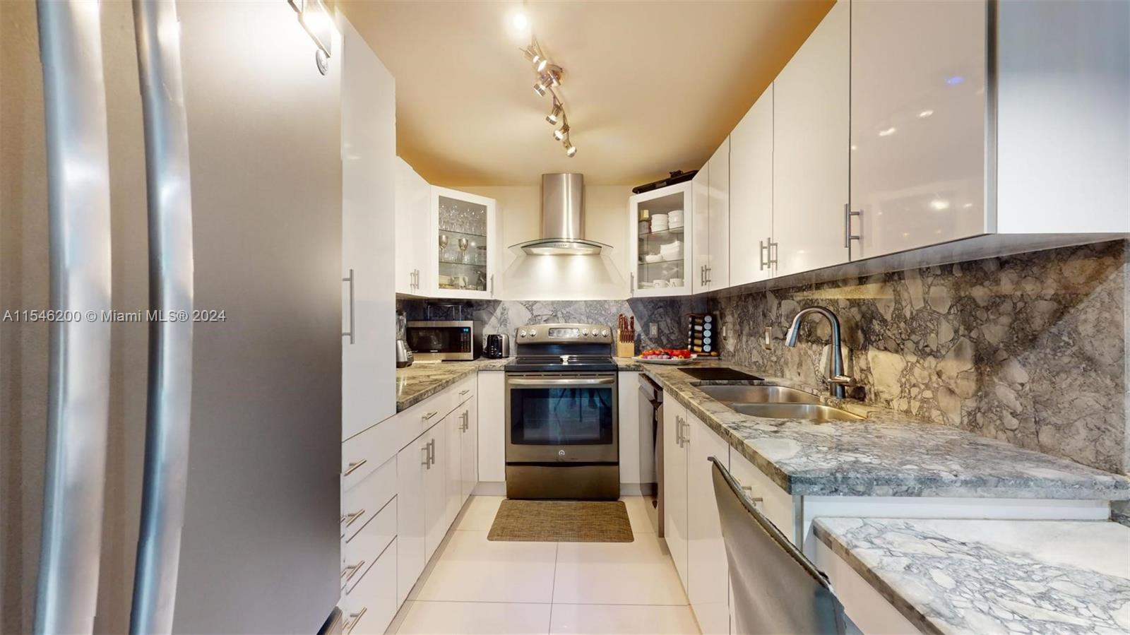 3625 N Country Club Dr 2606, Aventura, Florida 33180, 2 Bedrooms Bedrooms, ,2 BathroomsBathrooms,Residential,For Sale,3625 N Country Club Dr 2606,A11546200