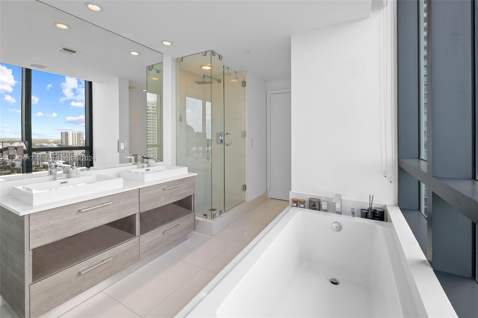 650 NE 32nd St 1708, Miami, Florida 33137, 1 Bedroom Bedrooms, ,1 BathroomBathrooms,Residential,For Sale,650 NE 32nd St 1708,A11552017