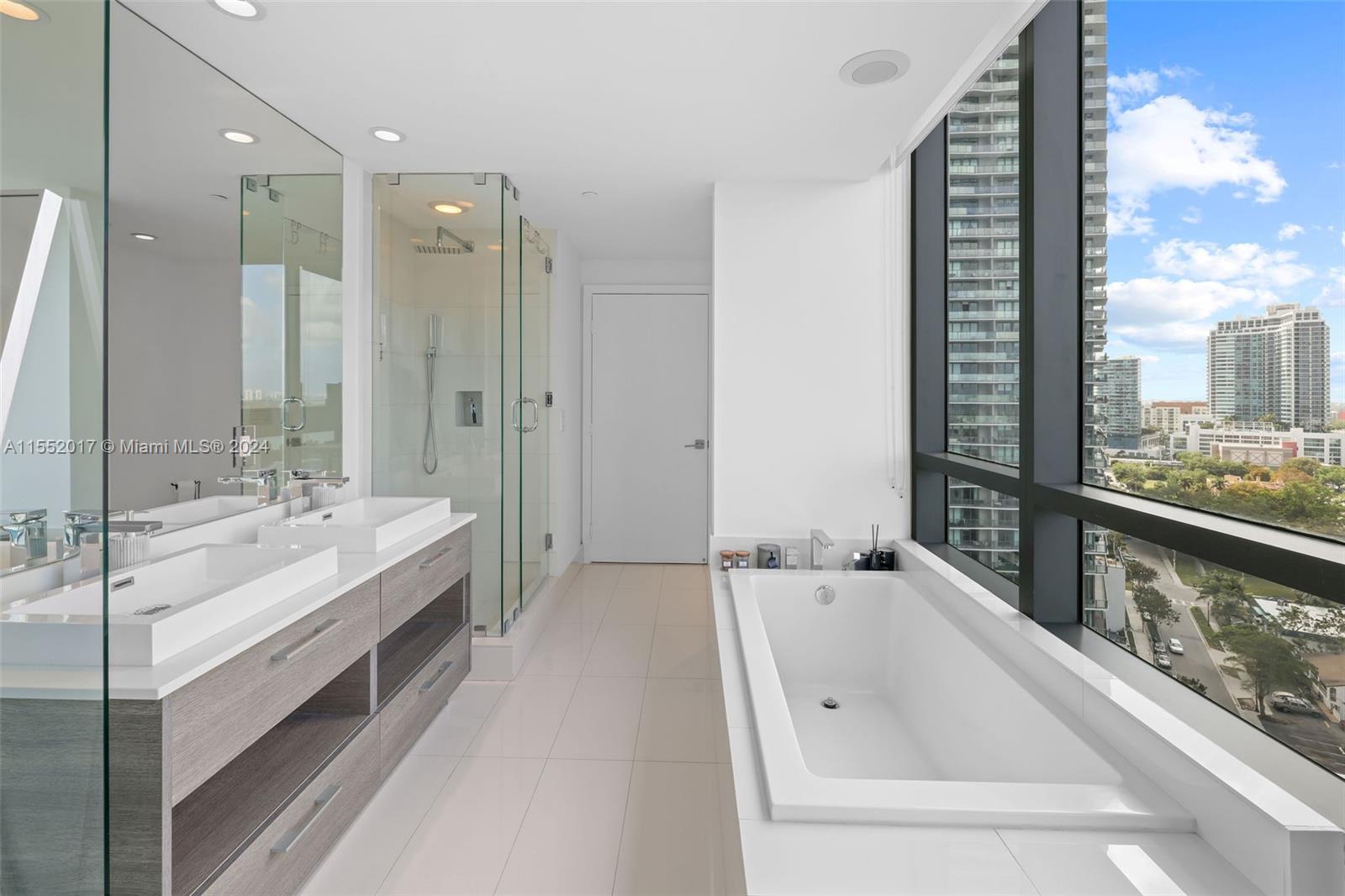 650 NE 32nd St 1708, Miami, Florida 33137, 1 Bedroom Bedrooms, ,1 BathroomBathrooms,Residential,For Sale,650 NE 32nd St 1708,A11552017