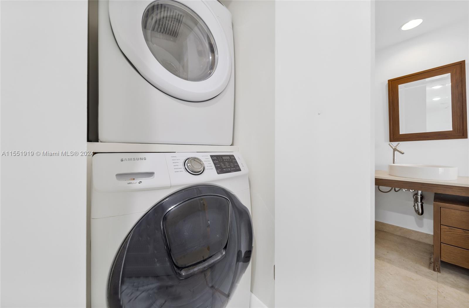 475 Brickell Ave 4811, Miami, Florida 33131, 1 Bedroom Bedrooms, ,1 BathroomBathrooms,Residential,For Sale,475 Brickell Ave 4811,A11551919