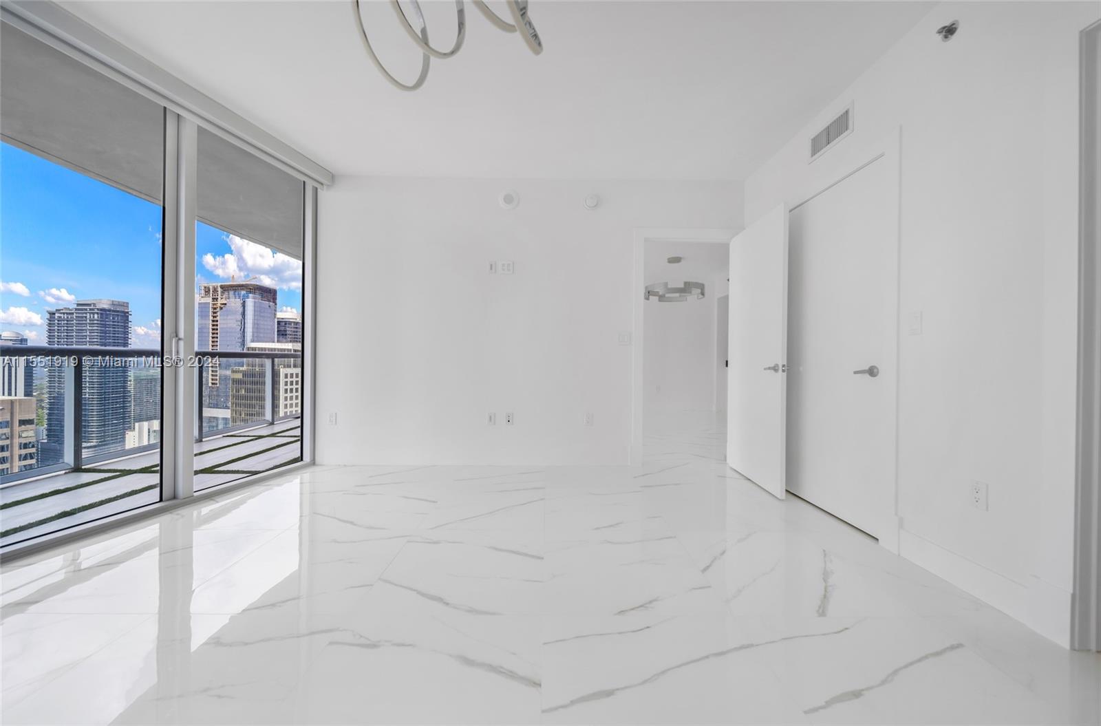 475 Brickell Ave 4811, Miami, Florida 33131, 1 Bedroom Bedrooms, ,1 BathroomBathrooms,Residential,For Sale,475 Brickell Ave 4811,A11551919