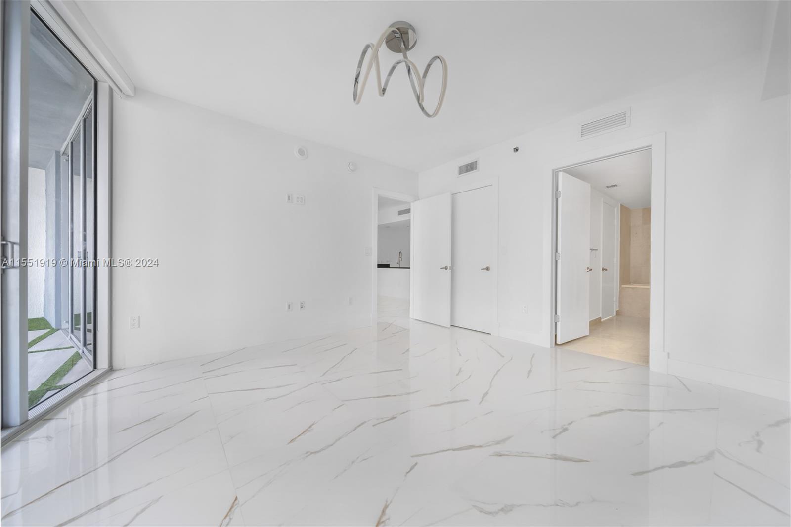 475 Brickell Ave 4811, Miami, Florida 33131, 1 Bedroom Bedrooms, ,1 BathroomBathrooms,Residential,For Sale,475 Brickell Ave 4811,A11551919
