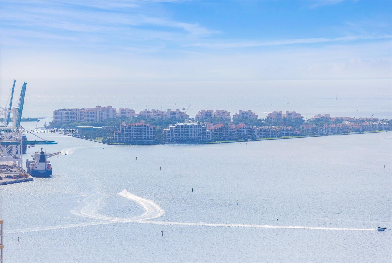 475 Brickell Ave 4811, Miami, Florida 33131, 1 Bedroom Bedrooms, ,1 BathroomBathrooms,Residential,For Sale,475 Brickell Ave 4811,A11551919