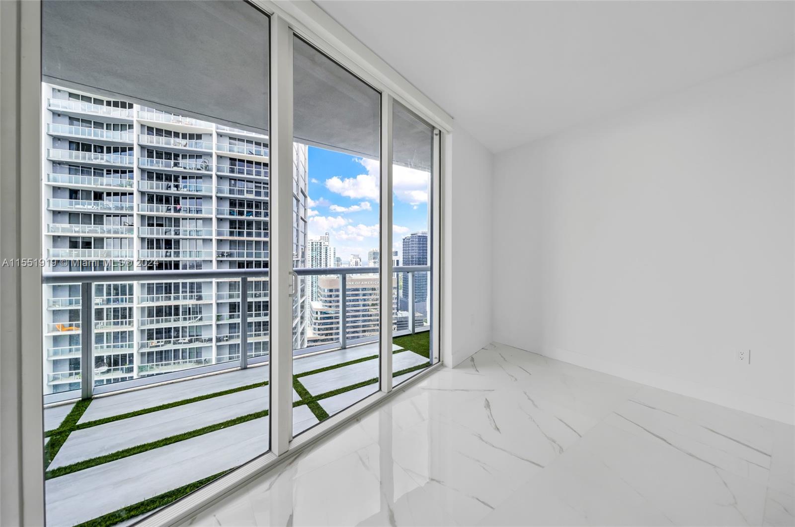 475 Brickell Ave 4811, Miami, Florida 33131, 1 Bedroom Bedrooms, ,1 BathroomBathrooms,Residential,For Sale,475 Brickell Ave 4811,A11551919