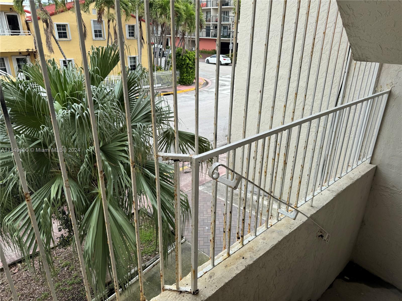 7740 Abbott Ave 2B, Miami Beach, Florida 33141, 2 Bedrooms Bedrooms, ,2 BathroomsBathrooms,Residential,For Sale,7740 Abbott Ave 2B,A11549490