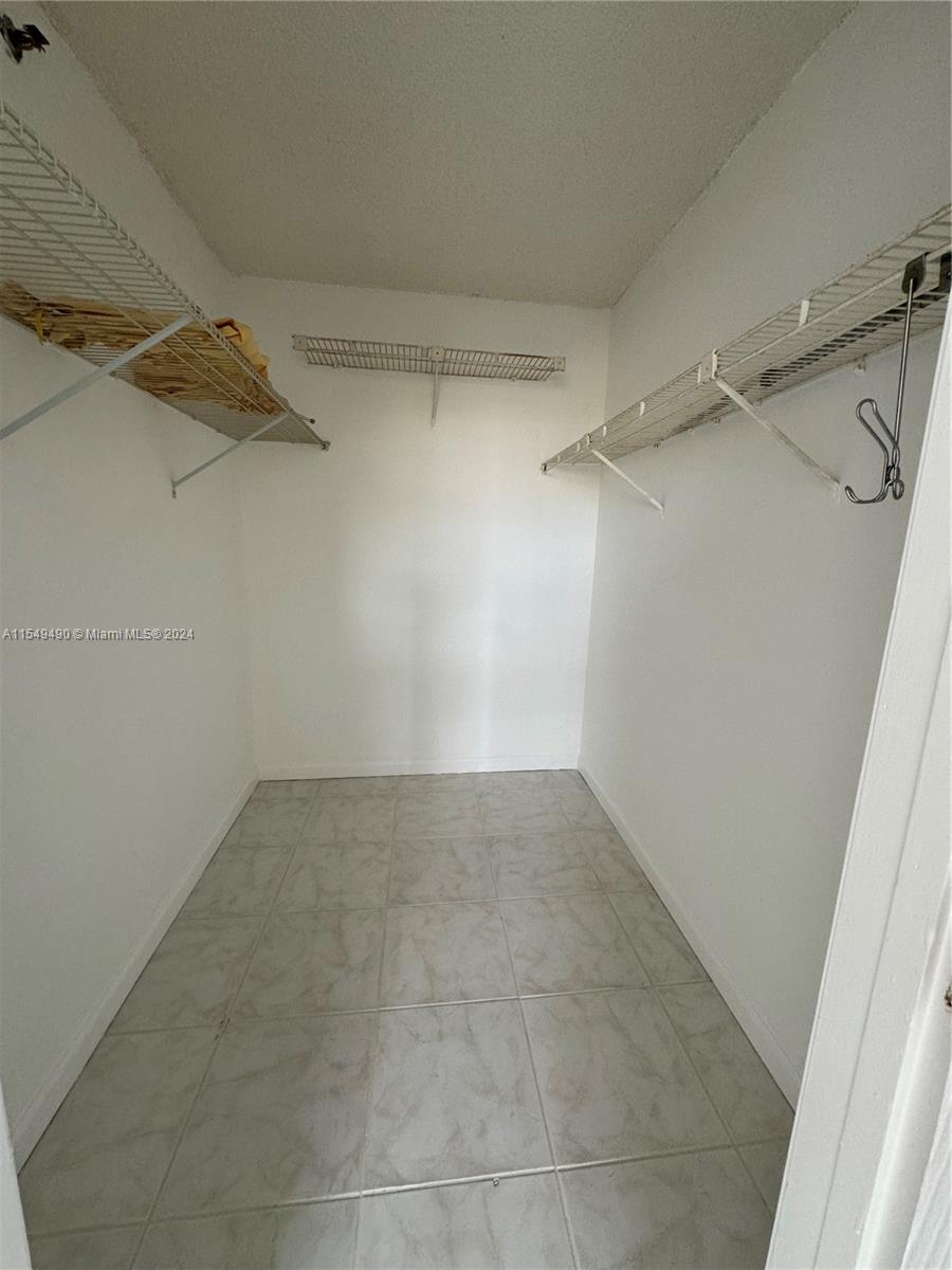 7740 Abbott Ave 2B, Miami Beach, Florida 33141, 2 Bedrooms Bedrooms, ,2 BathroomsBathrooms,Residential,For Sale,7740 Abbott Ave 2B,A11549490