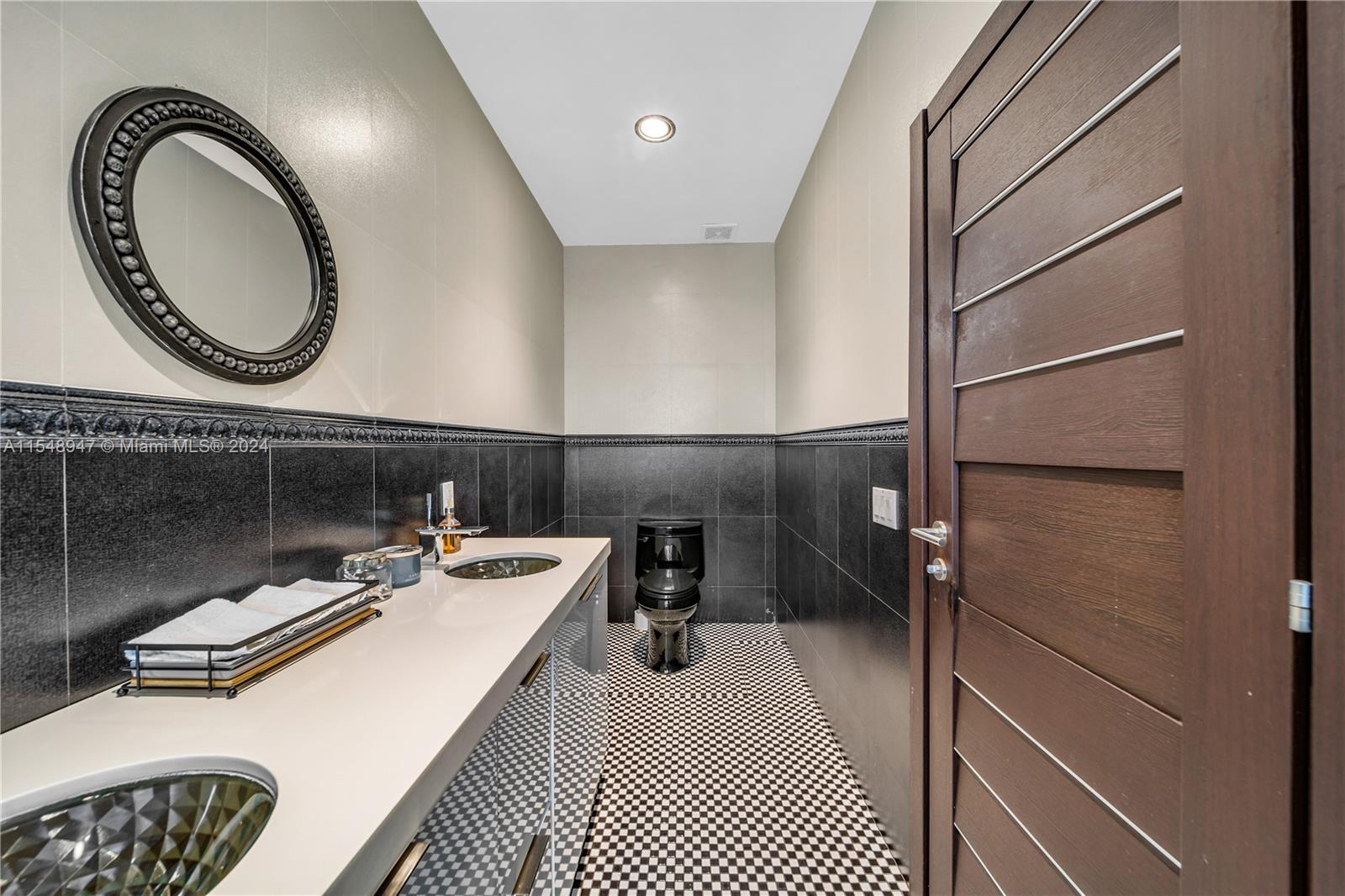 4950 Riviera Dr, Coral Gables, Florida 33146, 3 Bedrooms Bedrooms, ,3 BathroomsBathrooms,Residential,For Sale,4950 Riviera Dr,A11548947