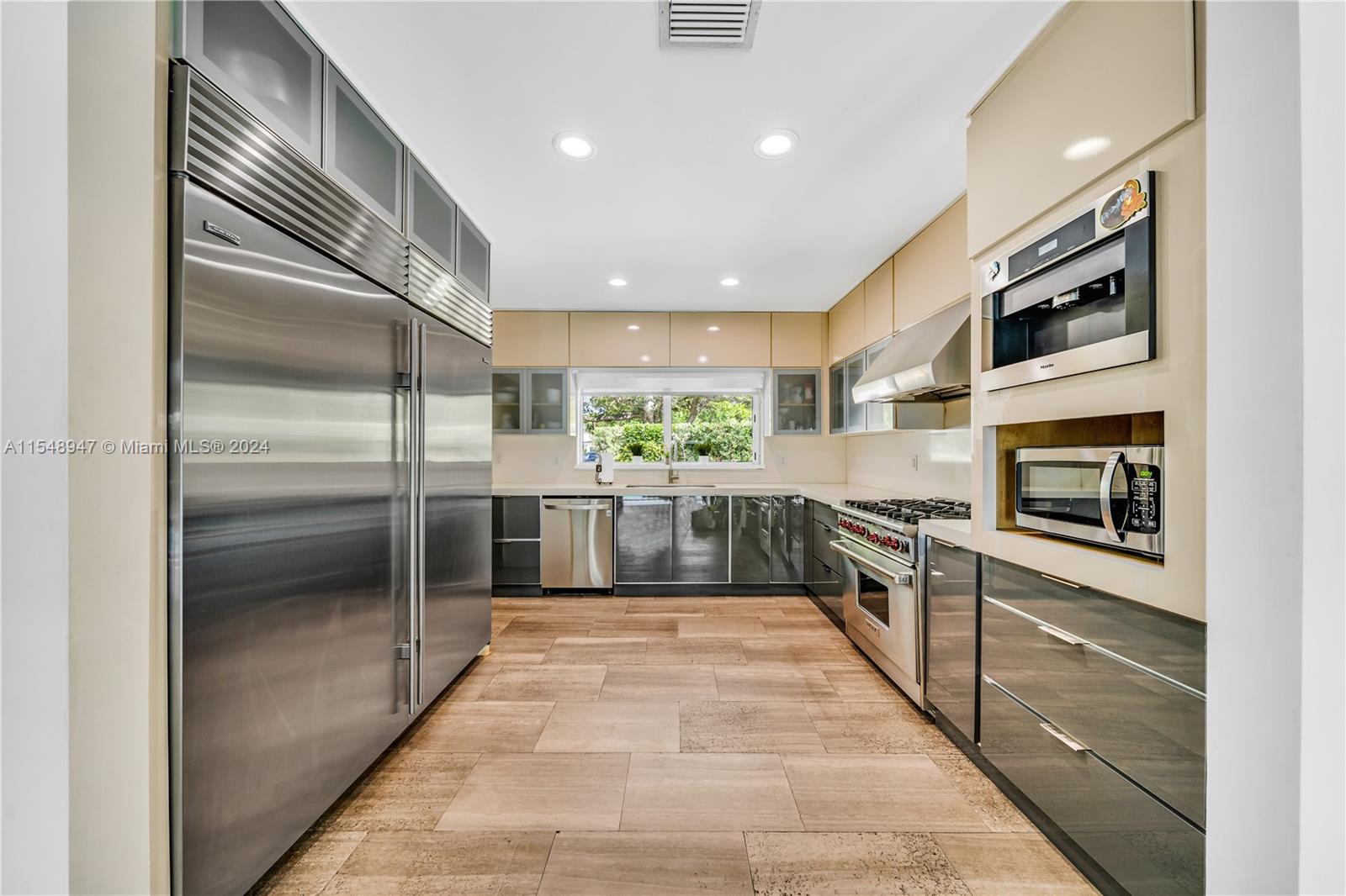 4950 Riviera Dr, Coral Gables, Florida 33146, 3 Bedrooms Bedrooms, ,3 BathroomsBathrooms,Residential,For Sale,4950 Riviera Dr,A11548947