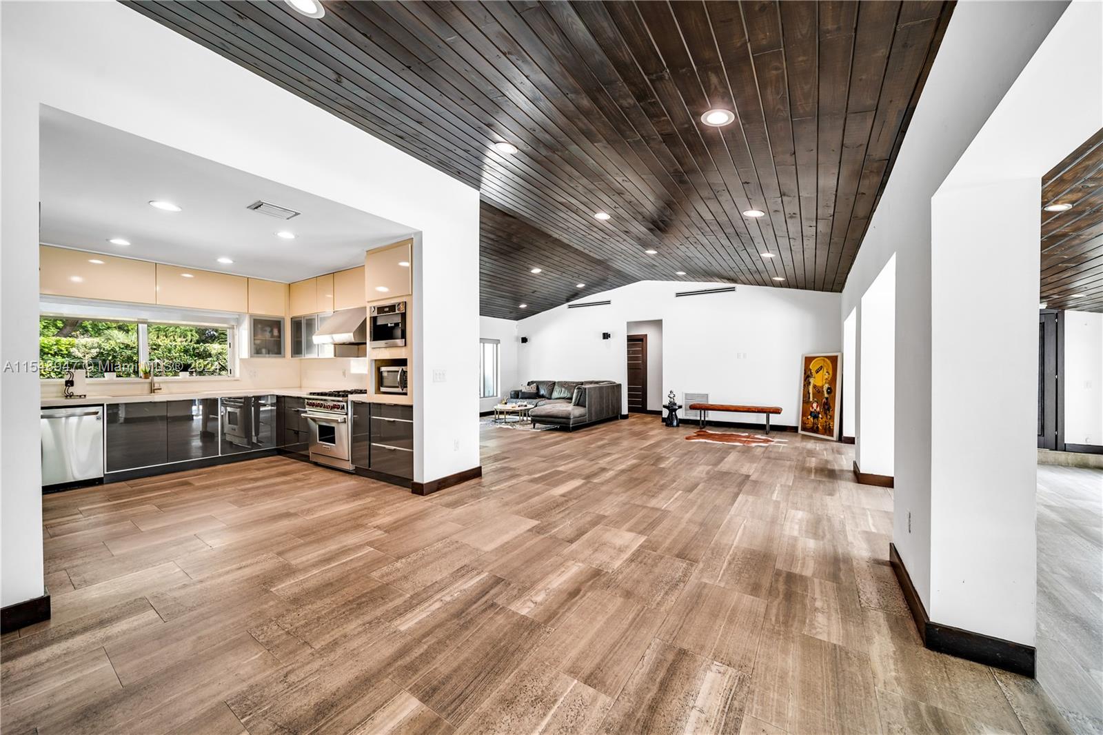 4950 Riviera Dr, Coral Gables, Florida 33146, 3 Bedrooms Bedrooms, ,3 BathroomsBathrooms,Residential,For Sale,4950 Riviera Dr,A11548947