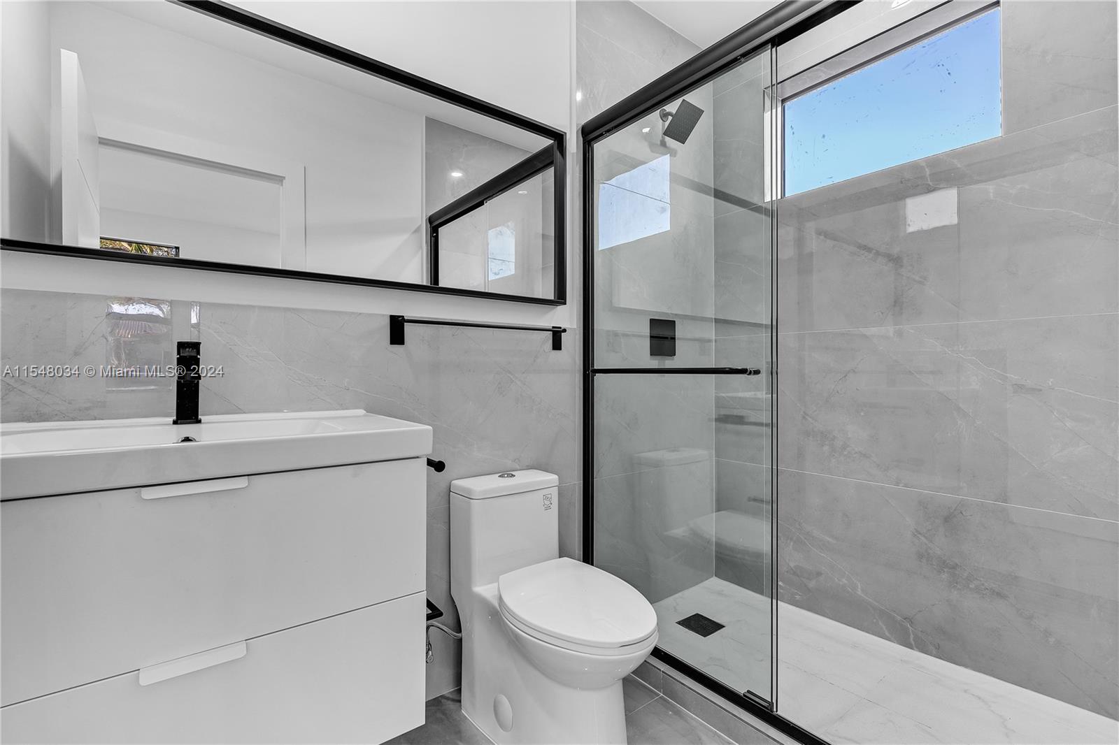 2253 SW 22nd Ter, Miami, Florida 33145, 5 Bedrooms Bedrooms, ,5 BathroomsBathrooms,Residential,For Sale,2253 SW 22nd Ter,A11548034