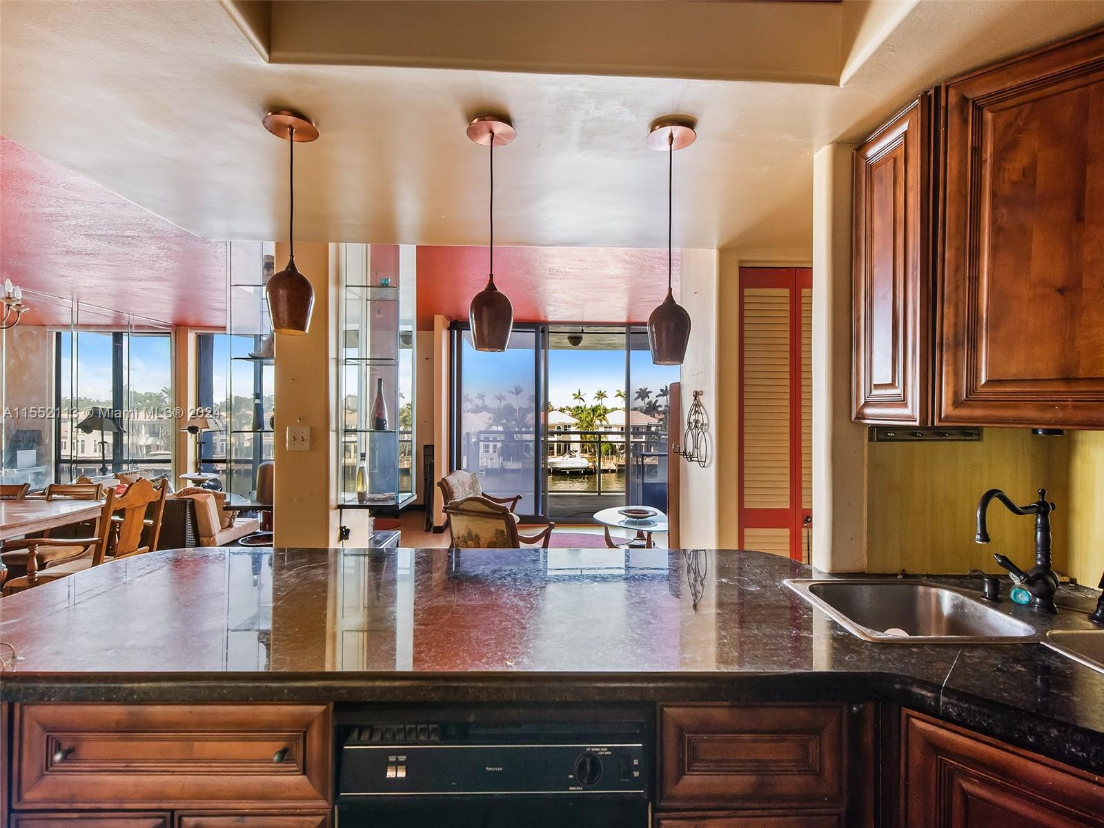 1600 S Ocean Dr 4A, Hollywood, Florida 33019, 2 Bedrooms Bedrooms, ,2 BathroomsBathrooms,Residential,For Sale,1600 S Ocean Dr 4A,A11552113