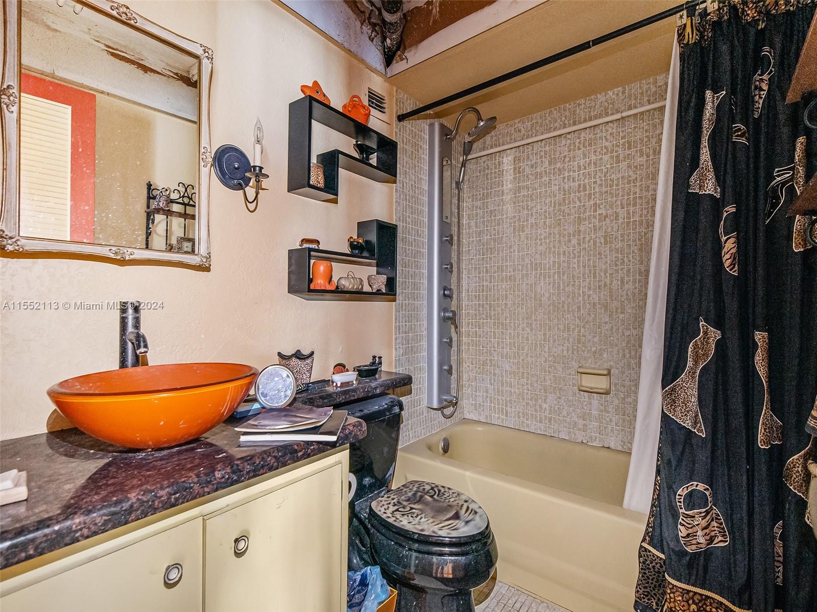 1600 S Ocean Dr 4A, Hollywood, Florida 33019, 2 Bedrooms Bedrooms, ,2 BathroomsBathrooms,Residential,For Sale,1600 S Ocean Dr 4A,A11552113