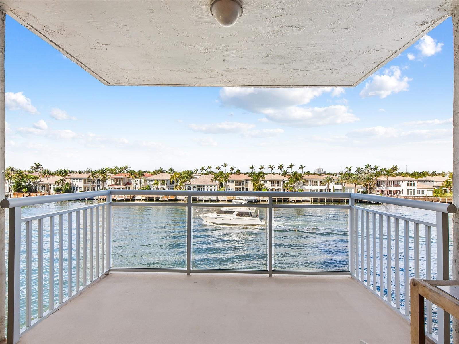 1600 S Ocean Dr 4A, Hollywood, Florida 33019, 2 Bedrooms Bedrooms, ,2 BathroomsBathrooms,Residential,For Sale,1600 S Ocean Dr 4A,A11552113