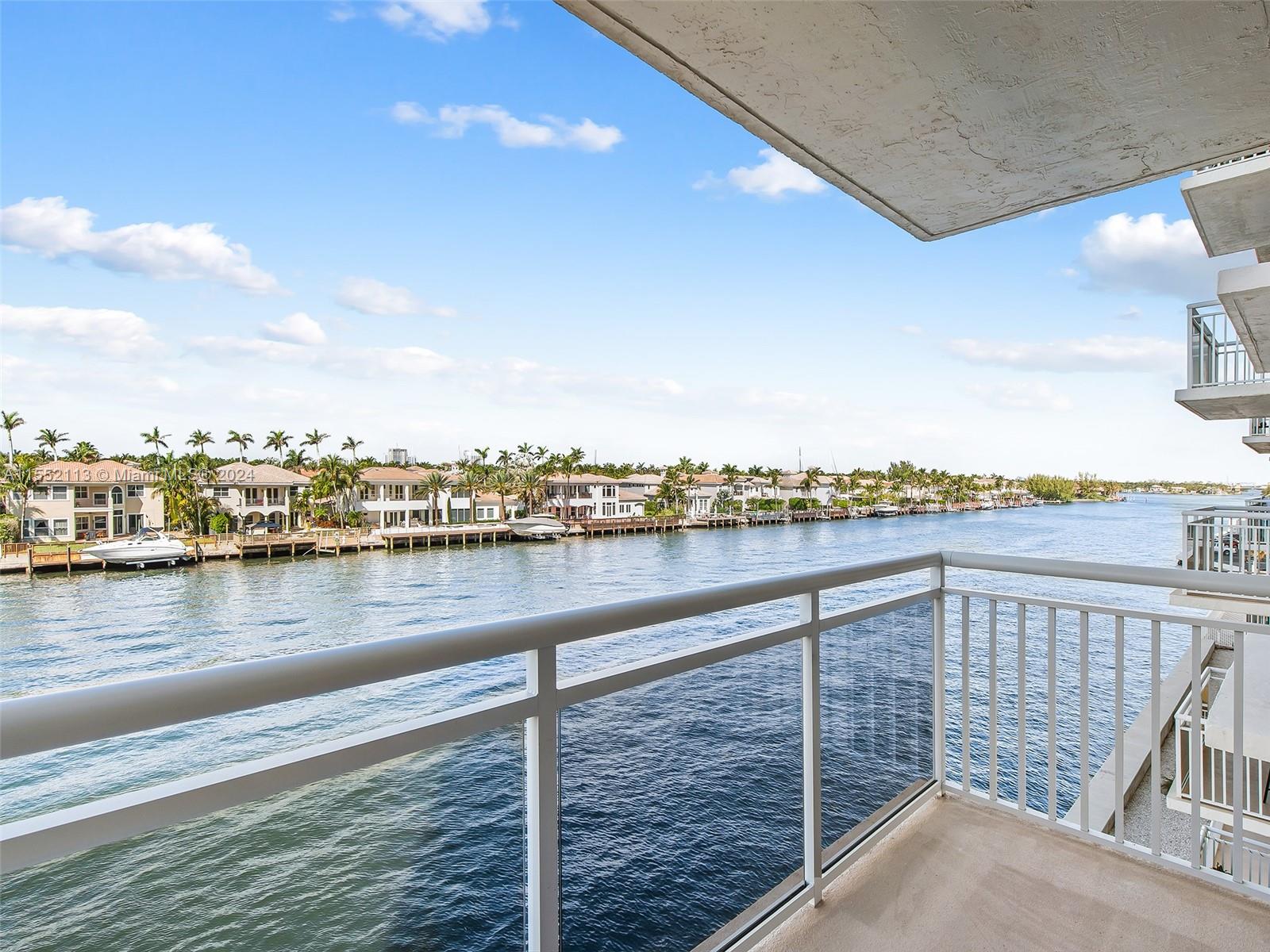 1600 S Ocean Dr 4A, Hollywood, Florida 33019, 2 Bedrooms Bedrooms, ,2 BathroomsBathrooms,Residential,For Sale,1600 S Ocean Dr 4A,A11552113