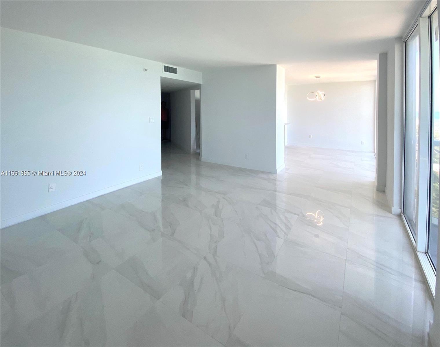 2401 Collins Ave 1102, Miami Beach, Florida 33140, 2 Bedrooms Bedrooms, ,2 BathroomsBathrooms,Residential,For Sale,2401 Collins Ave 1102,A11551395