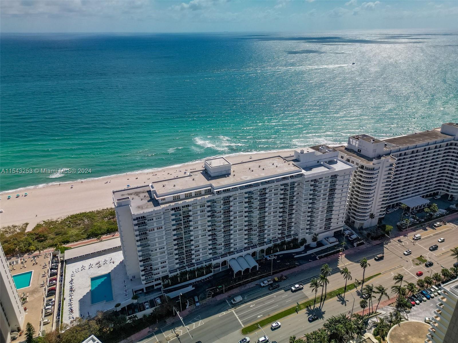 5601 Collins Ave PH-3, Miami Beach, Florida 33140, 1 Bedroom Bedrooms, ,1 BathroomBathrooms,Residential,For Sale,5601 Collins Ave PH-3,A11543253