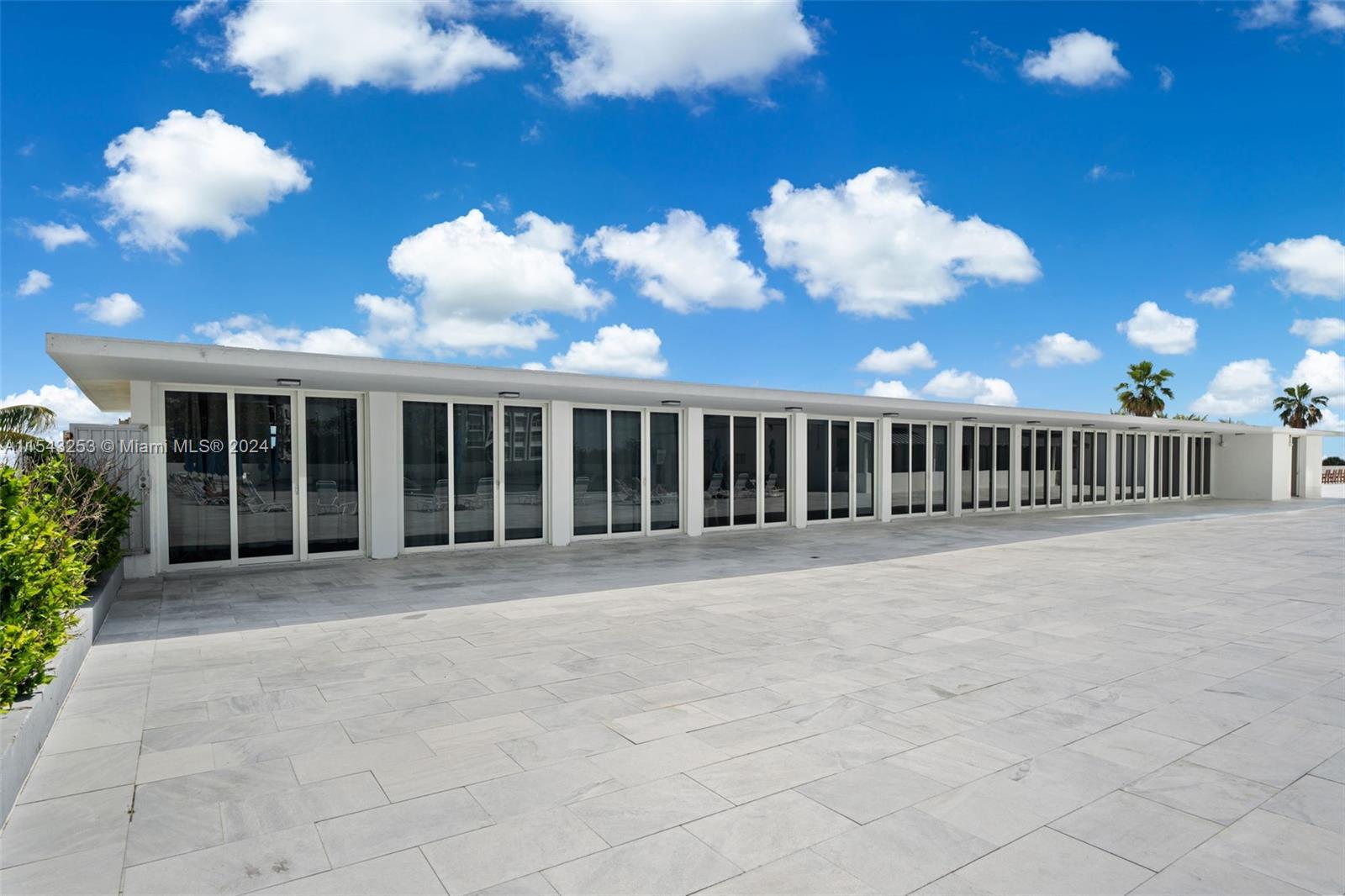 5601 Collins Ave PH-3, Miami Beach, Florida 33140, 1 Bedroom Bedrooms, ,1 BathroomBathrooms,Residential,For Sale,5601 Collins Ave PH-3,A11543253