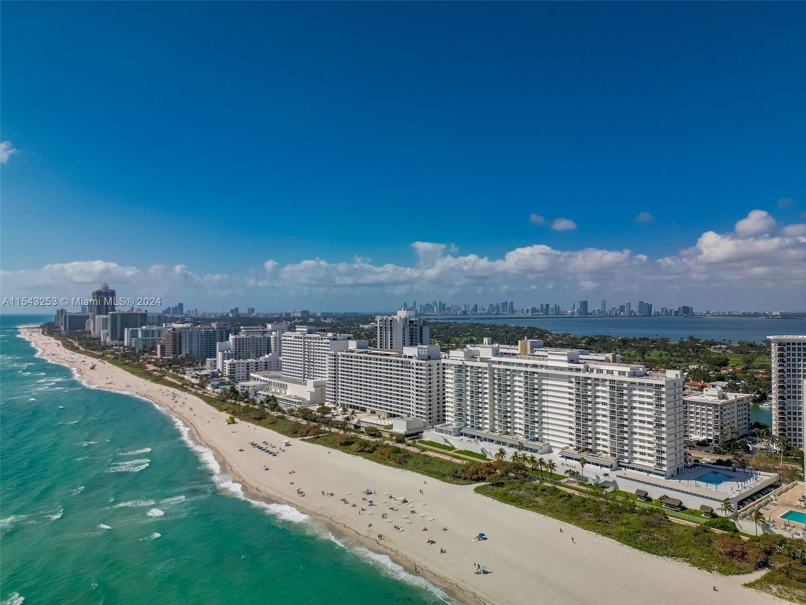 5601 Collins Ave PH-3, Miami Beach, Florida 33140, 1 Bedroom Bedrooms, ,1 BathroomBathrooms,Residential,For Sale,5601 Collins Ave PH-3,A11543253