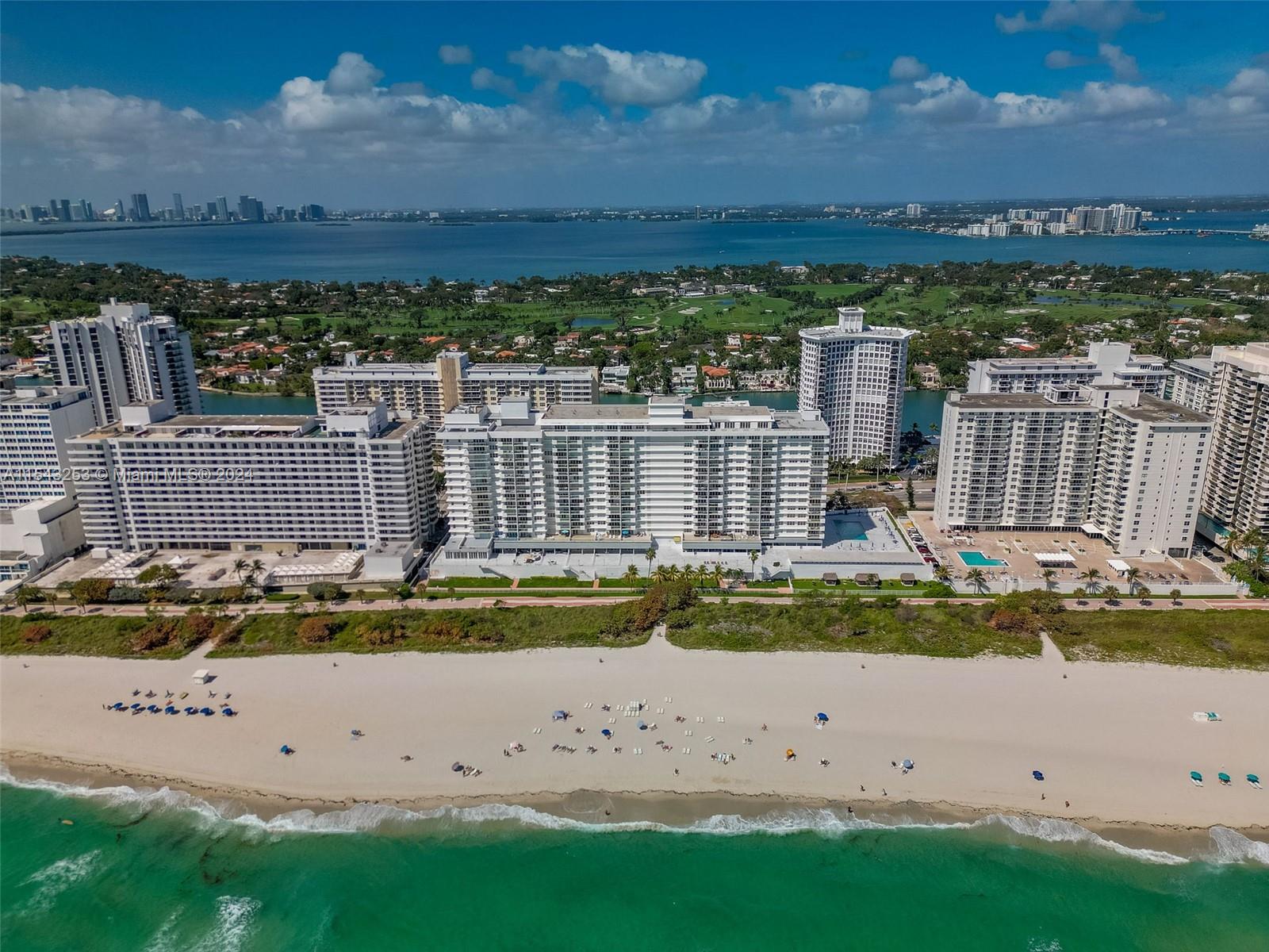 5601 Collins Ave PH-3, Miami Beach, Florida 33140, 1 Bedroom Bedrooms, ,1 BathroomBathrooms,Residential,For Sale,5601 Collins Ave PH-3,A11543253