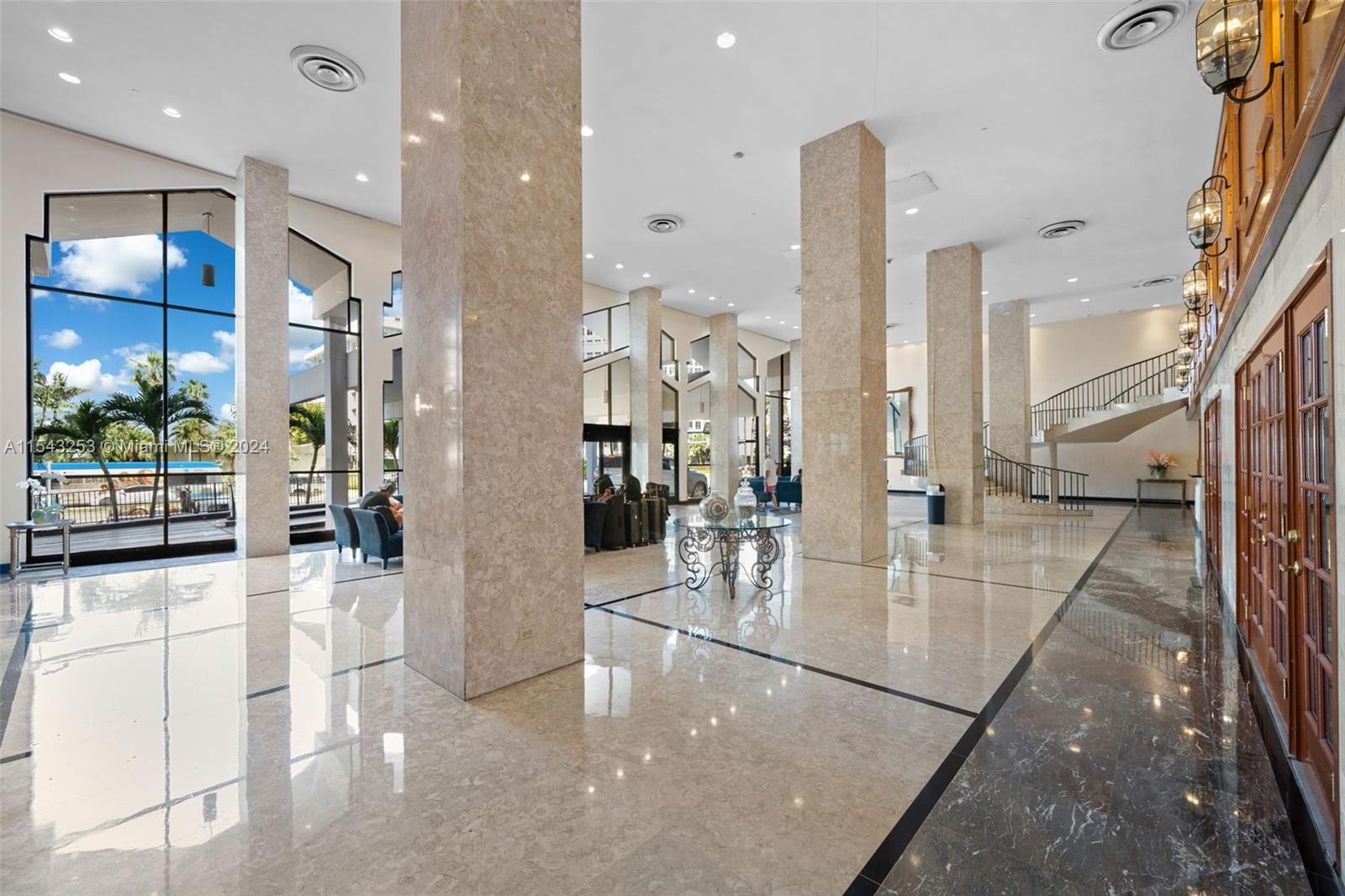 5601 Collins Ave PH-3, Miami Beach, Florida 33140, 1 Bedroom Bedrooms, ,1 BathroomBathrooms,Residential,For Sale,5601 Collins Ave PH-3,A11543253