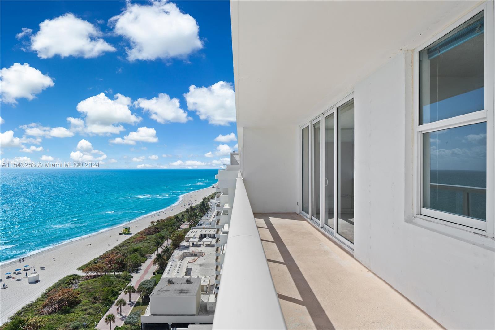 5601 Collins Ave PH-3, Miami Beach, Florida 33140, 1 Bedroom Bedrooms, ,1 BathroomBathrooms,Residential,For Sale,5601 Collins Ave PH-3,A11543253