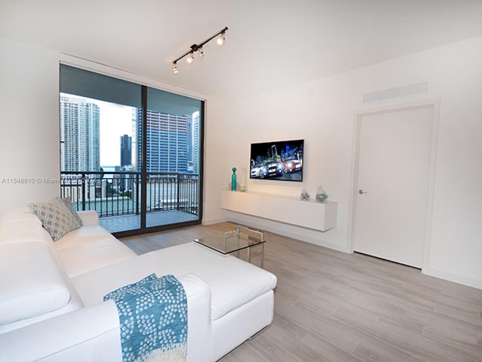 999 SW 1st Ave 1611, Miami, Florida 33130, 2 Bedrooms Bedrooms, ,2 BathroomsBathrooms,Residentiallease,For Rent,999 SW 1st Ave 1611,A11548610