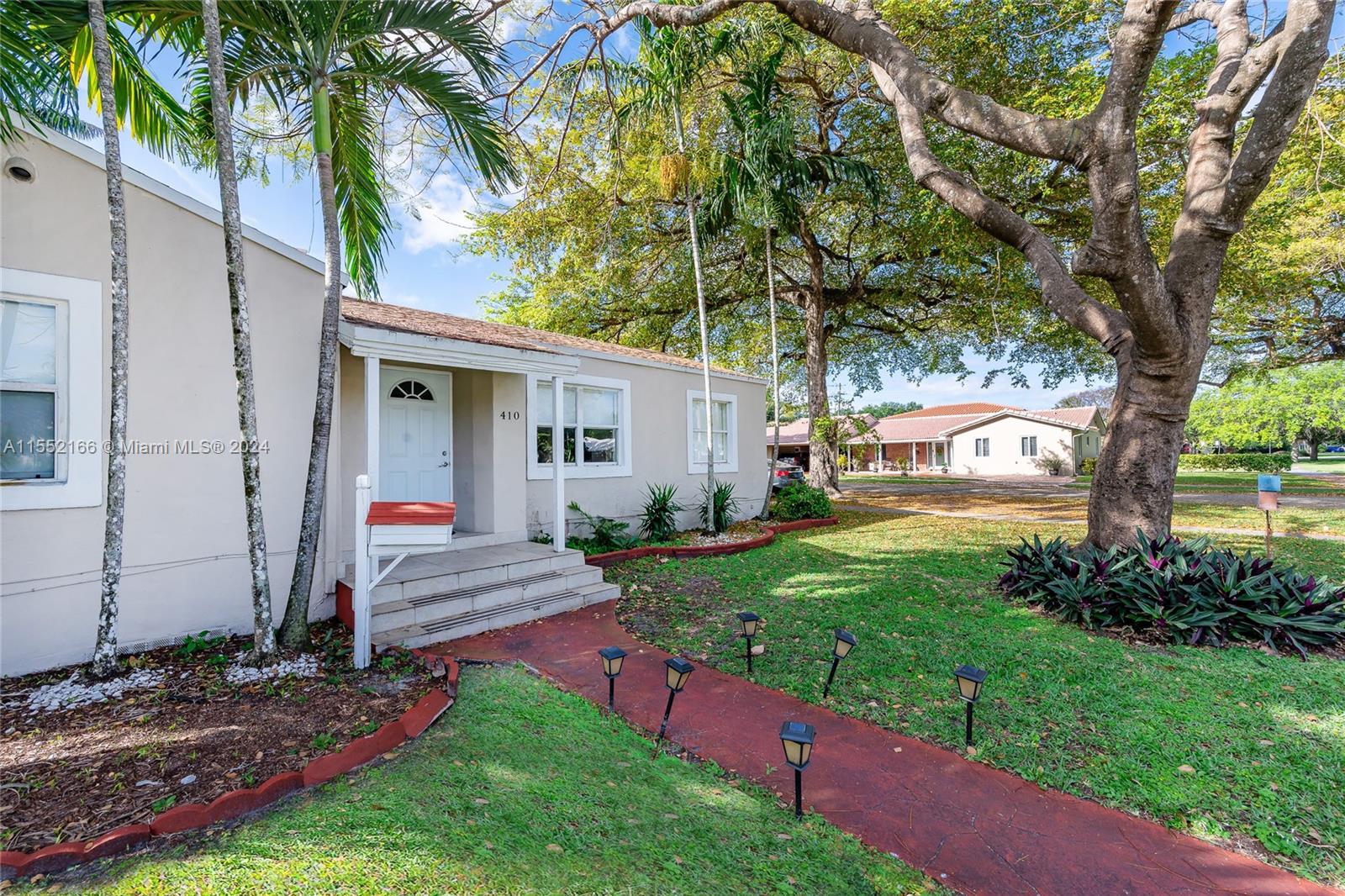 410 Pinecrest Dr, Miami Springs, Florida 33166, 3 Bedrooms Bedrooms, ,2 BathroomsBathrooms,Residentiallease,For Rent,410 Pinecrest Dr,A11552166