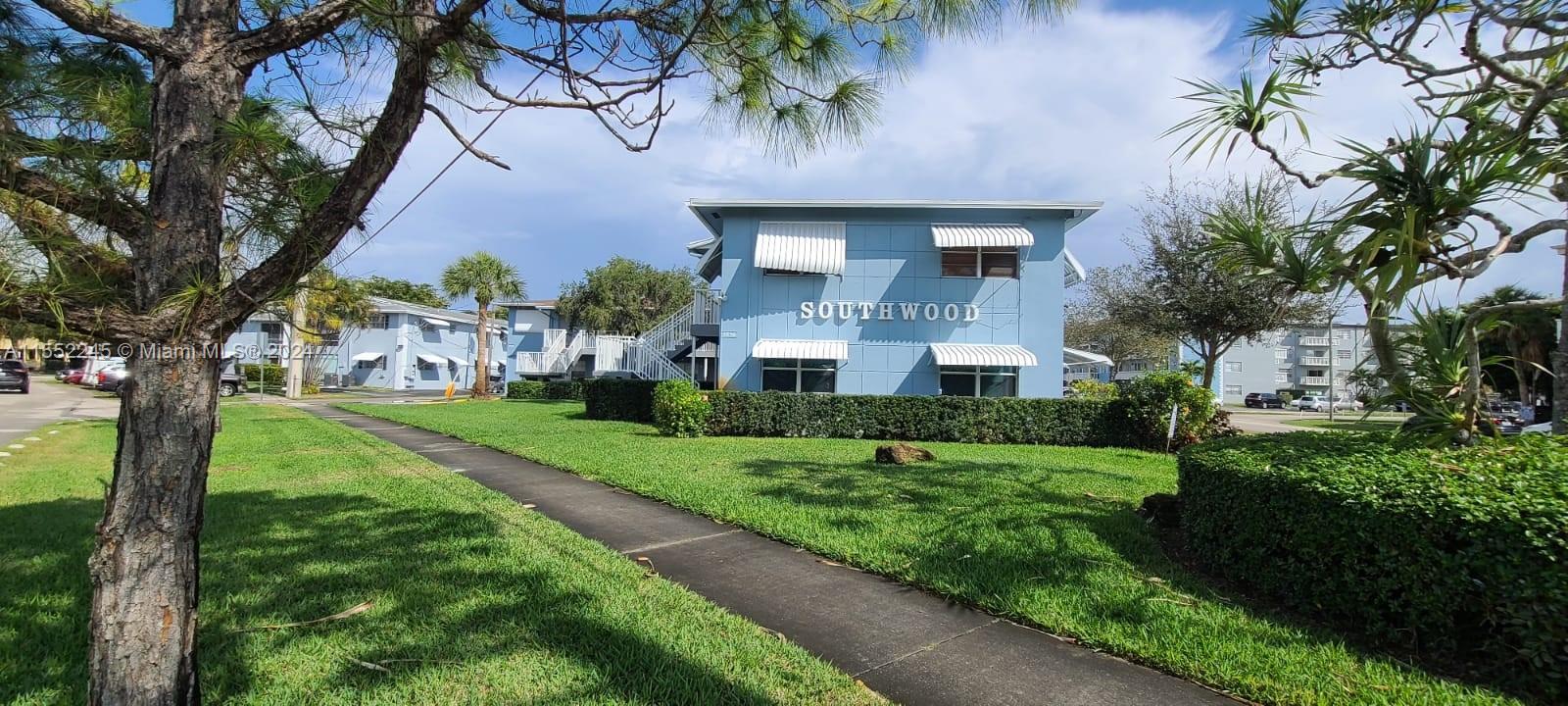 3856 S Cir Dr #8 For Sale A11552245, FL