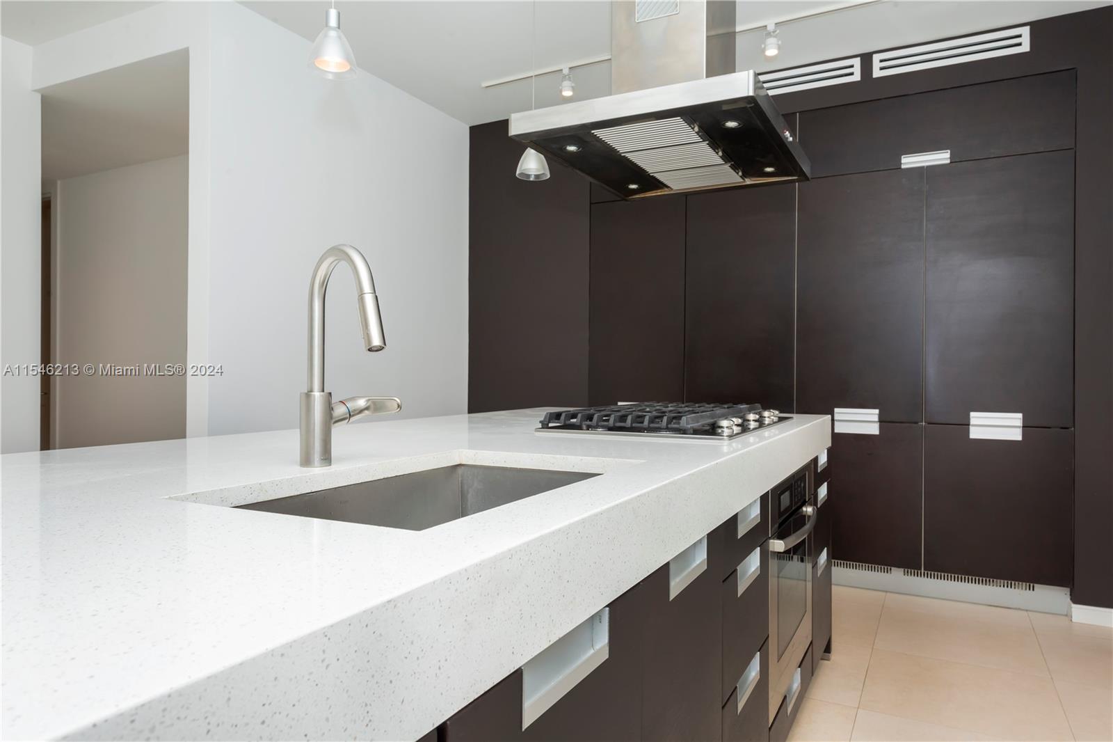 340 Jefferson Ave 1, Miami Beach, Florida 33139, 2 Bedrooms Bedrooms, ,2 BathroomsBathrooms,Residentiallease,For Rent,340 Jefferson Ave 1,A11546213