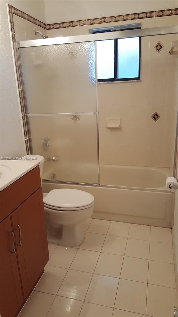 8625 NW 8th St 401, Miami, Florida 33126, 2 Bedrooms Bedrooms, ,2 BathroomsBathrooms,Residential,For Sale,8625 NW 8th St 401,A11552271