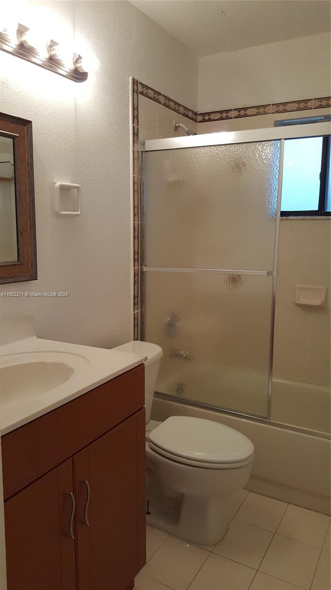 8625 NW 8th St 401, Miami, Florida 33126, 2 Bedrooms Bedrooms, ,2 BathroomsBathrooms,Residential,For Sale,8625 NW 8th St 401,A11552271