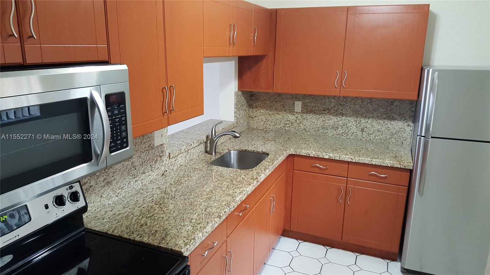 8625 NW 8th St 401, Miami, Florida 33126, 2 Bedrooms Bedrooms, ,2 BathroomsBathrooms,Residential,For Sale,8625 NW 8th St 401,A11552271