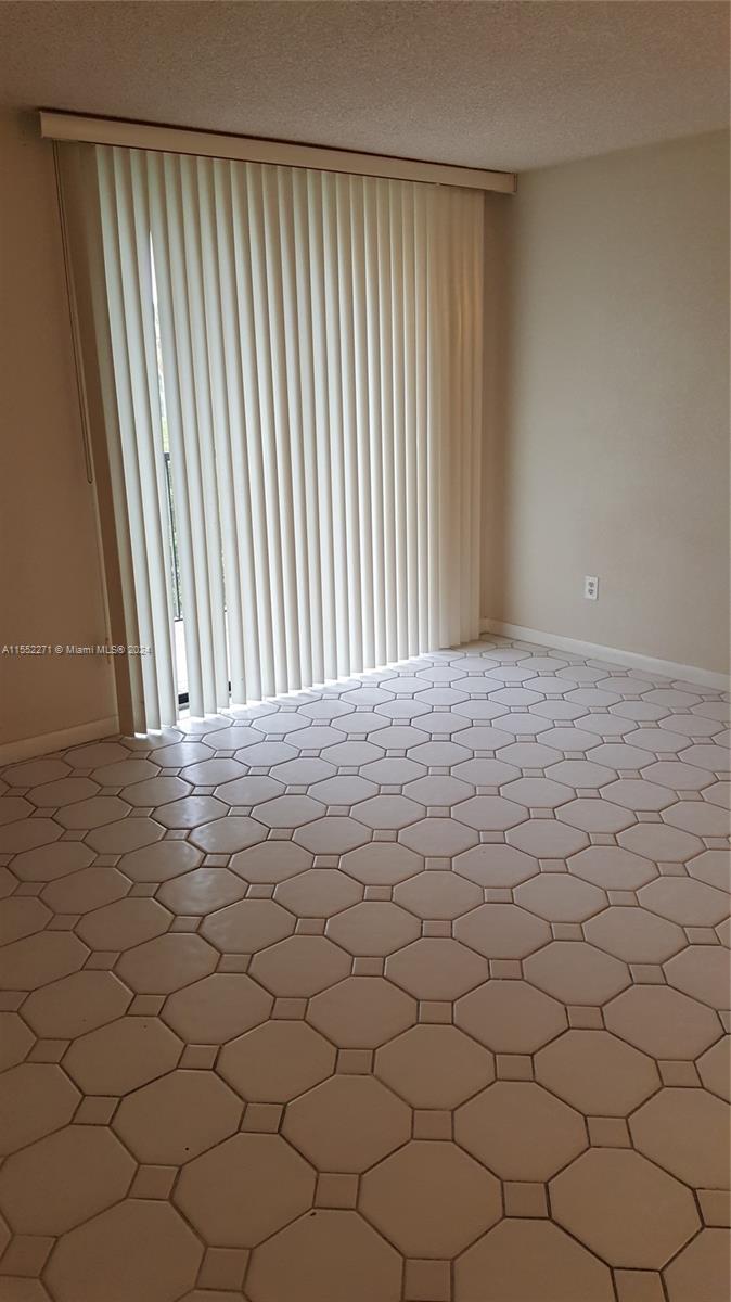 8625 NW 8th St 401, Miami, Florida 33126, 2 Bedrooms Bedrooms, ,2 BathroomsBathrooms,Residential,For Sale,8625 NW 8th St 401,A11552271