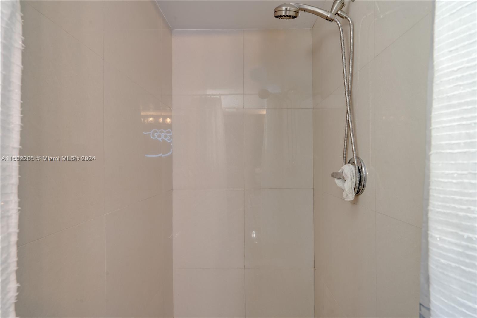 601 NE 23rd St TH3, Miami, Florida 33137, 3 Bedrooms Bedrooms, ,2 BathroomsBathrooms,Residential,For Sale,601 NE 23rd St TH3,A11552265