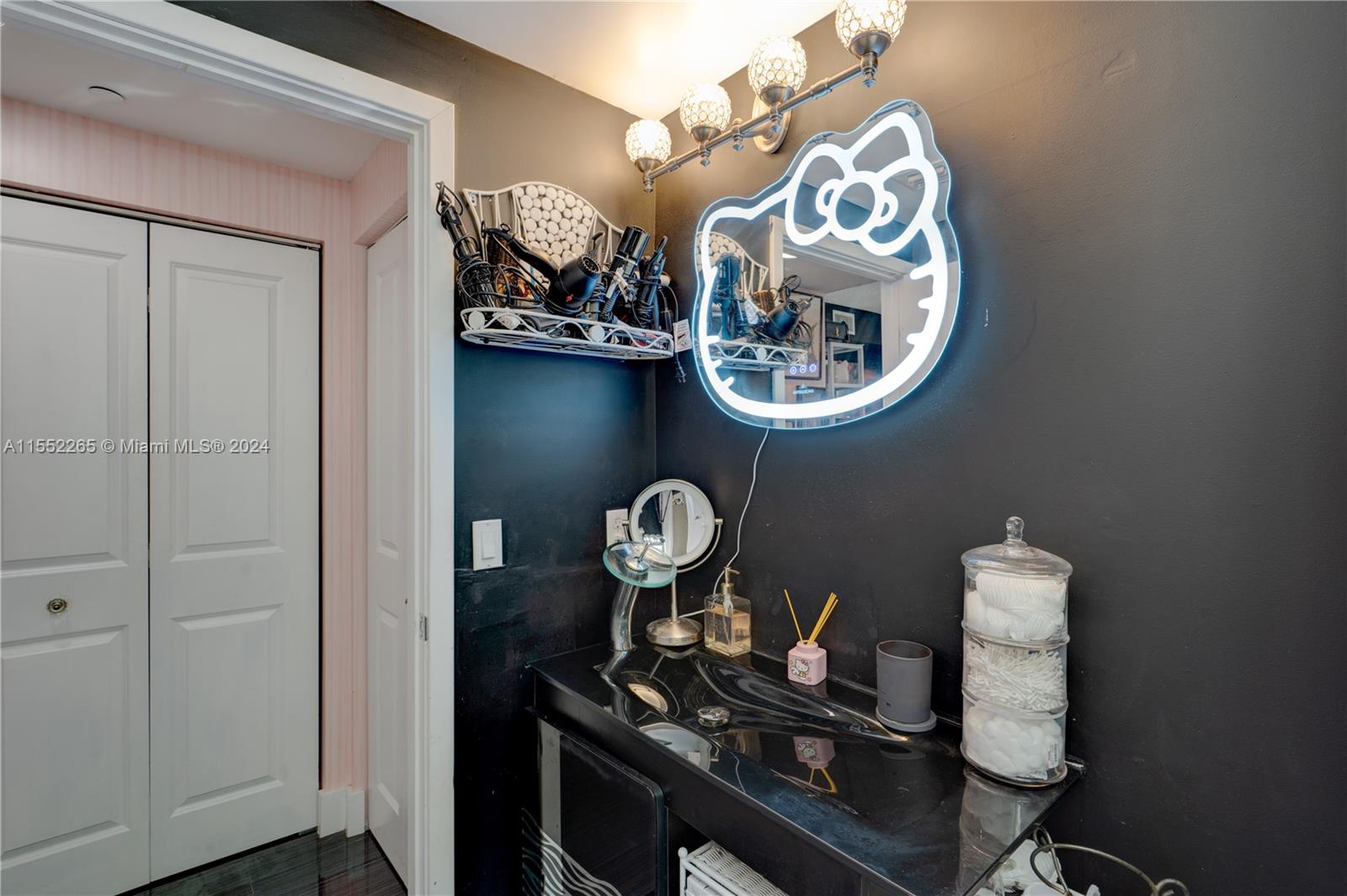 601 NE 23rd St TH3, Miami, Florida 33137, 3 Bedrooms Bedrooms, ,2 BathroomsBathrooms,Residential,For Sale,601 NE 23rd St TH3,A11552265