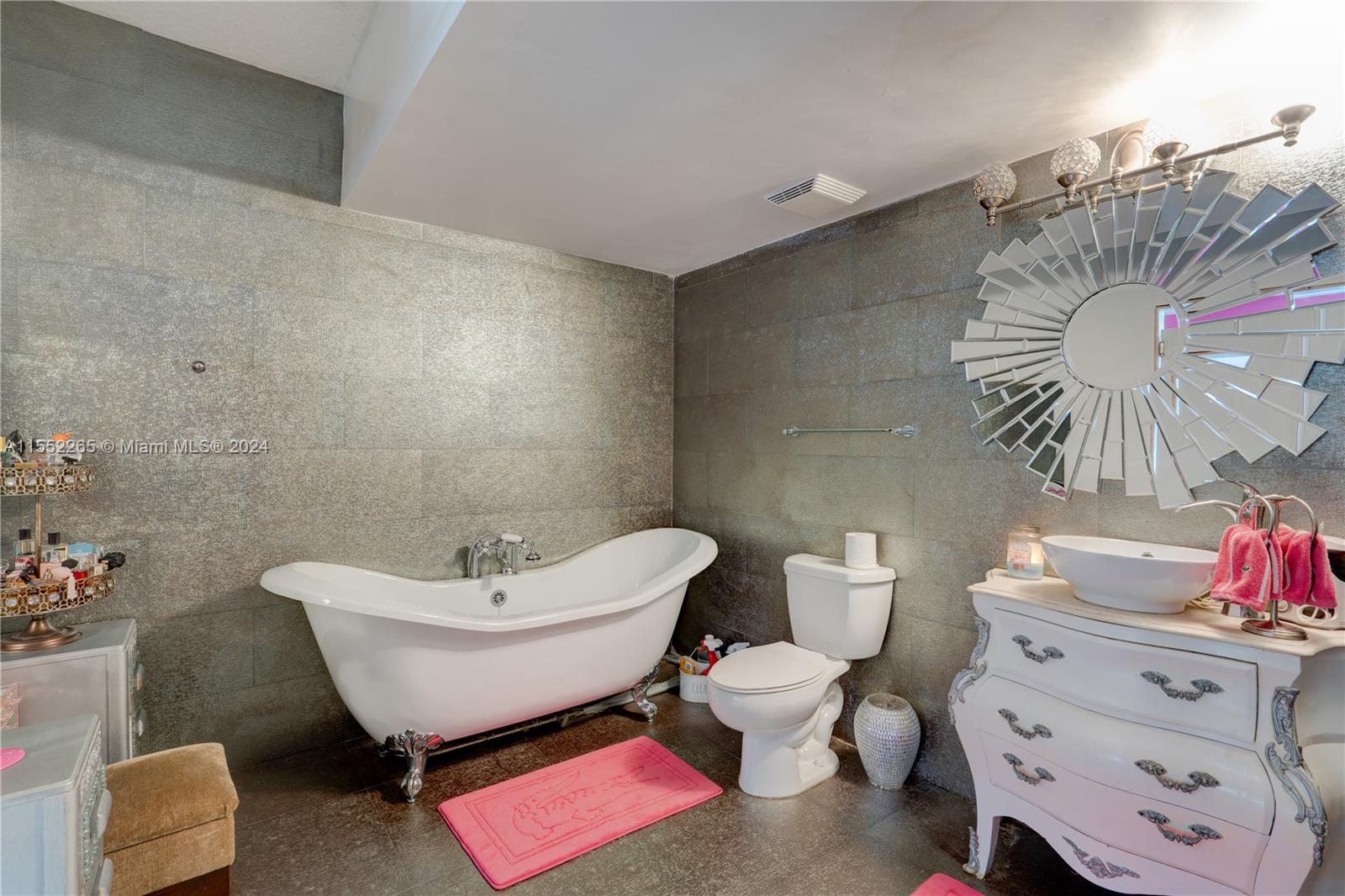 601 NE 23rd St TH3, Miami, Florida 33137, 3 Bedrooms Bedrooms, ,2 BathroomsBathrooms,Residential,For Sale,601 NE 23rd St TH3,A11552265