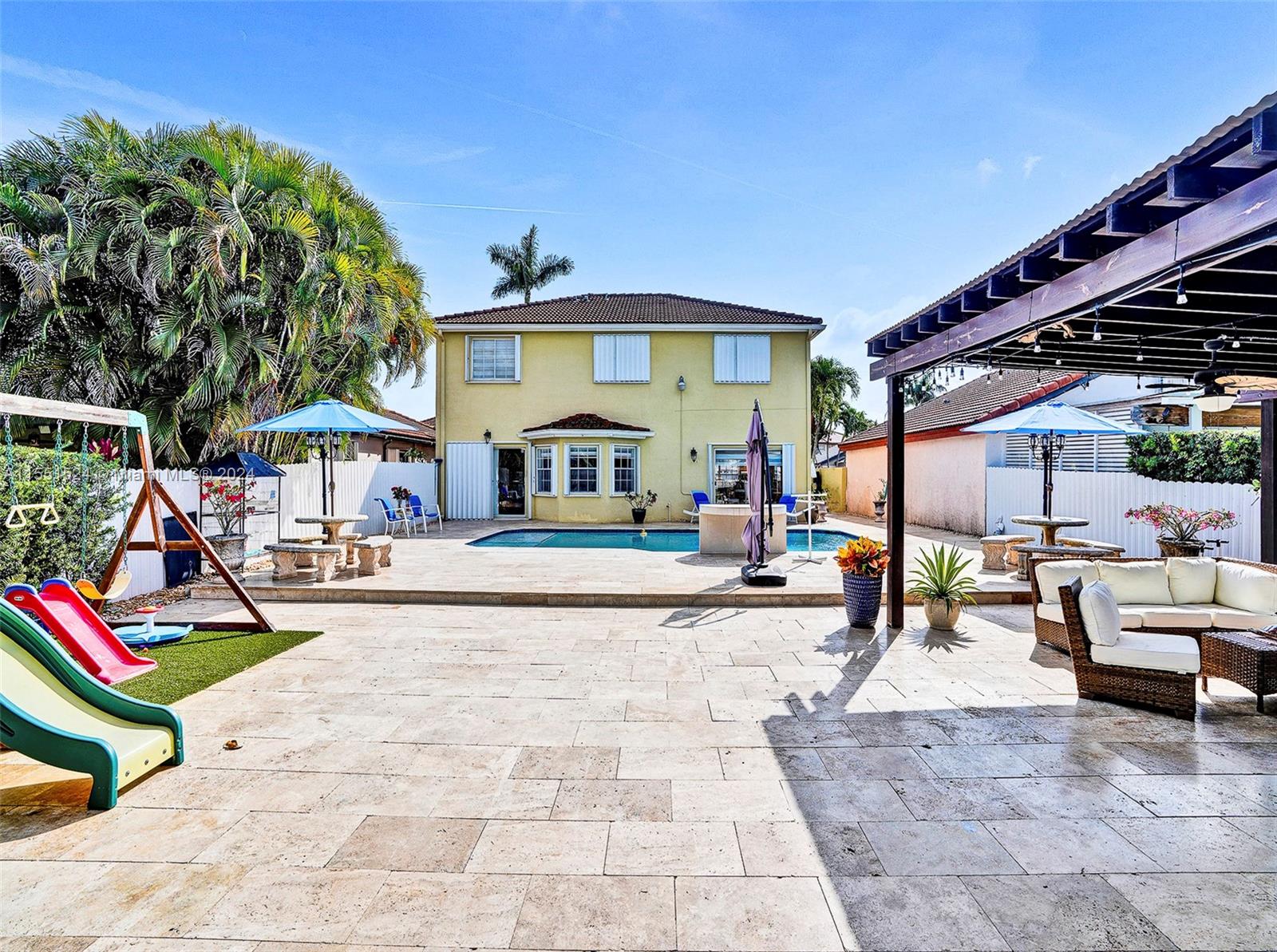 19824 NW 86th Ct, Hialeah, Florida 33015, 4 Bedrooms Bedrooms, ,2 BathroomsBathrooms,Residential,For Sale,19824 NW 86th Ct,A11551524