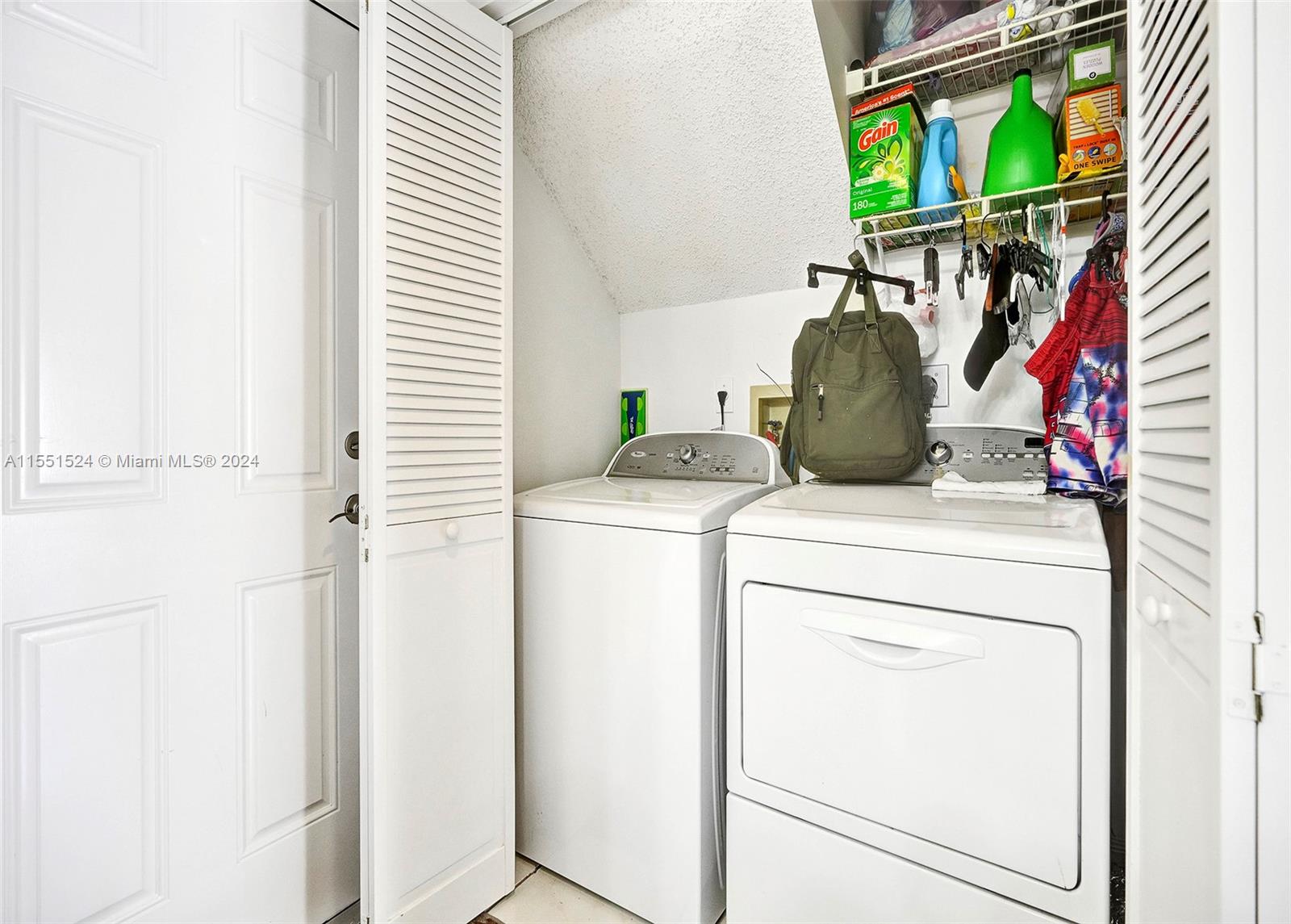 19824 NW 86th Ct, Hialeah, Florida 33015, 4 Bedrooms Bedrooms, ,2 BathroomsBathrooms,Residential,For Sale,19824 NW 86th Ct,A11551524